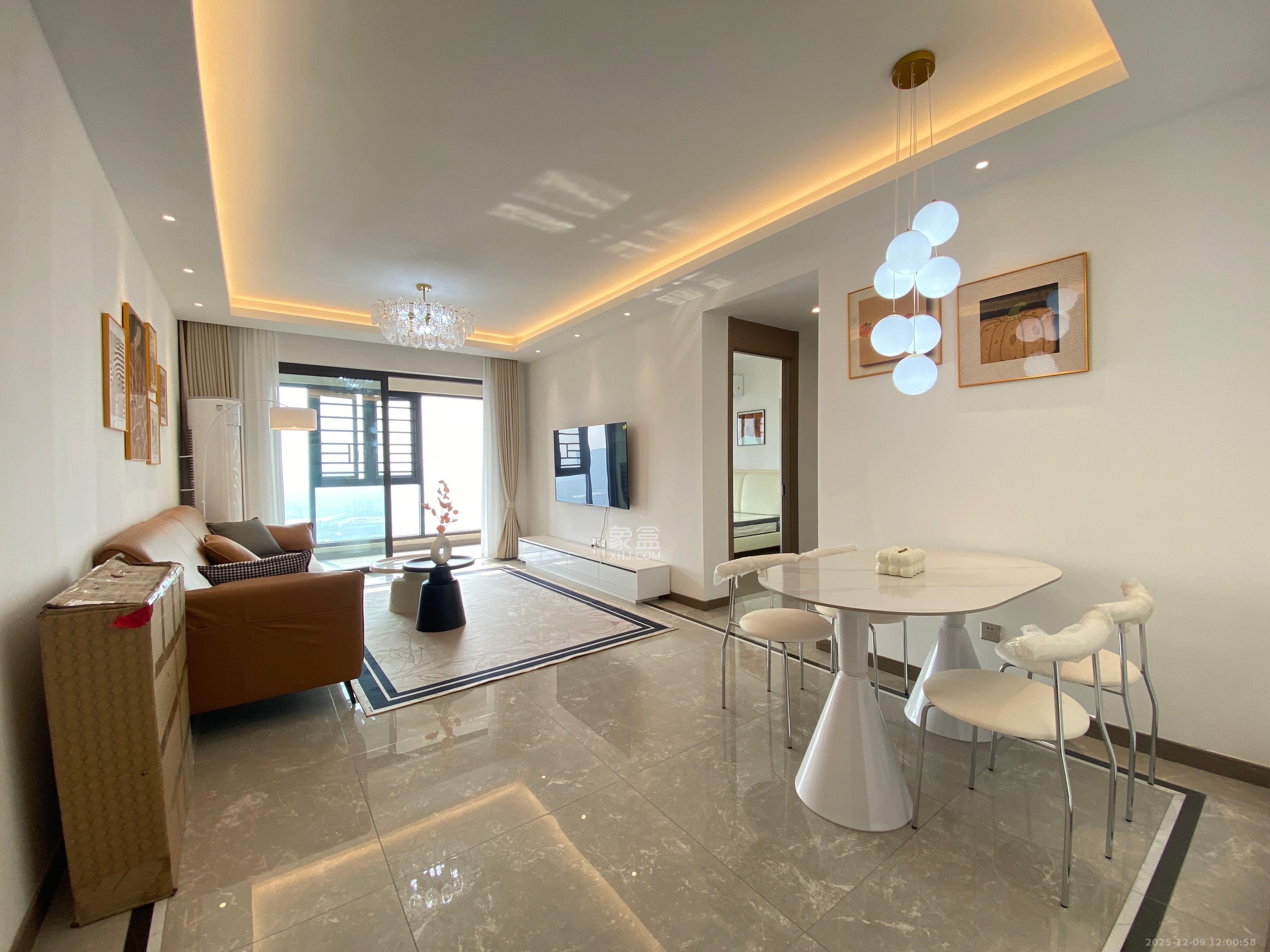 龙湖日盛奕境  3室2厅2卫    3000.0元/月室内图