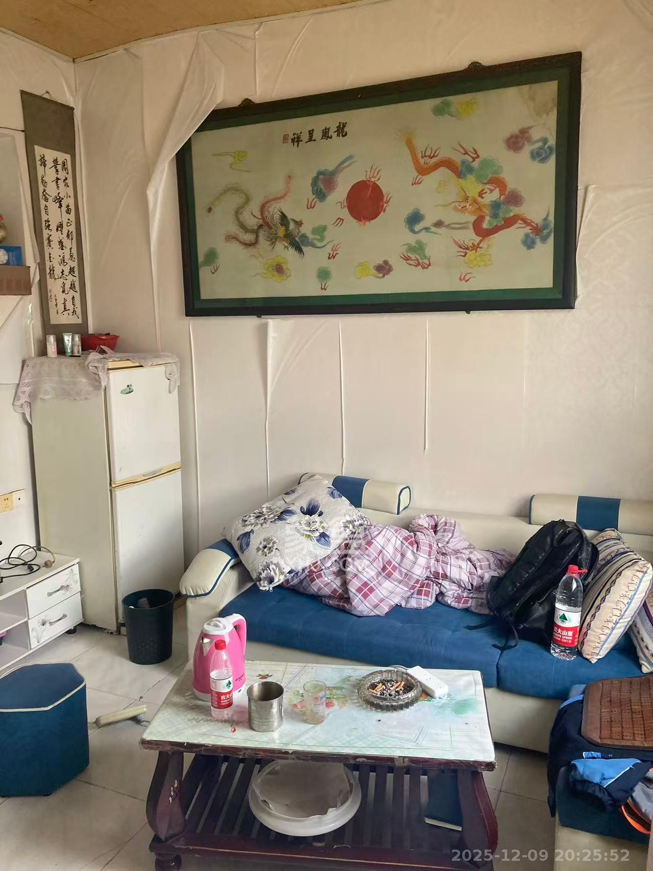 化油器厂宿舍  1室1厅1卫    1100.0元/月