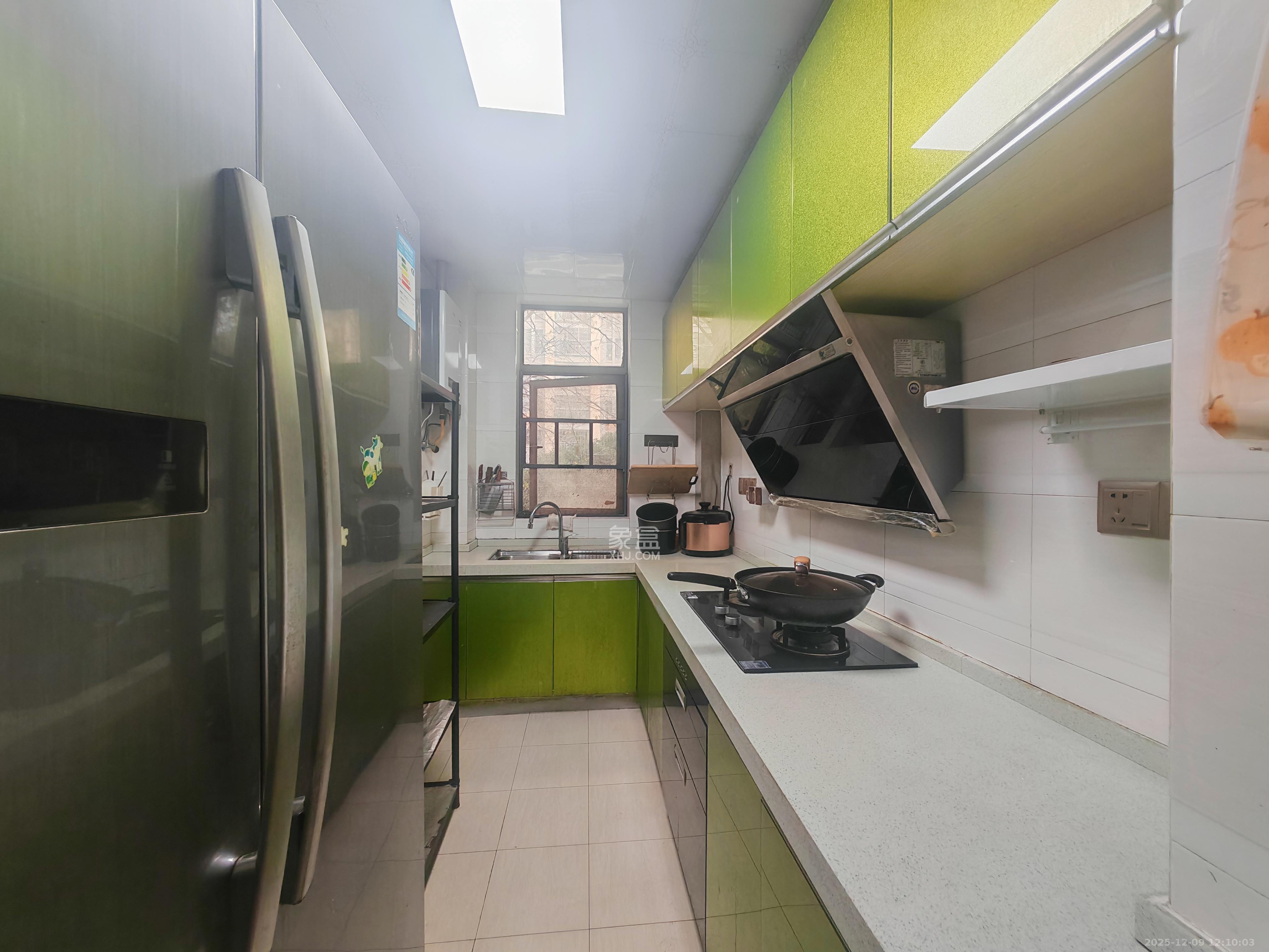 中房瑞致国际 2室2厅1卫 2450.0元/月 中房瑞致国际 2室2厅1卫 2450.0元/月室内图