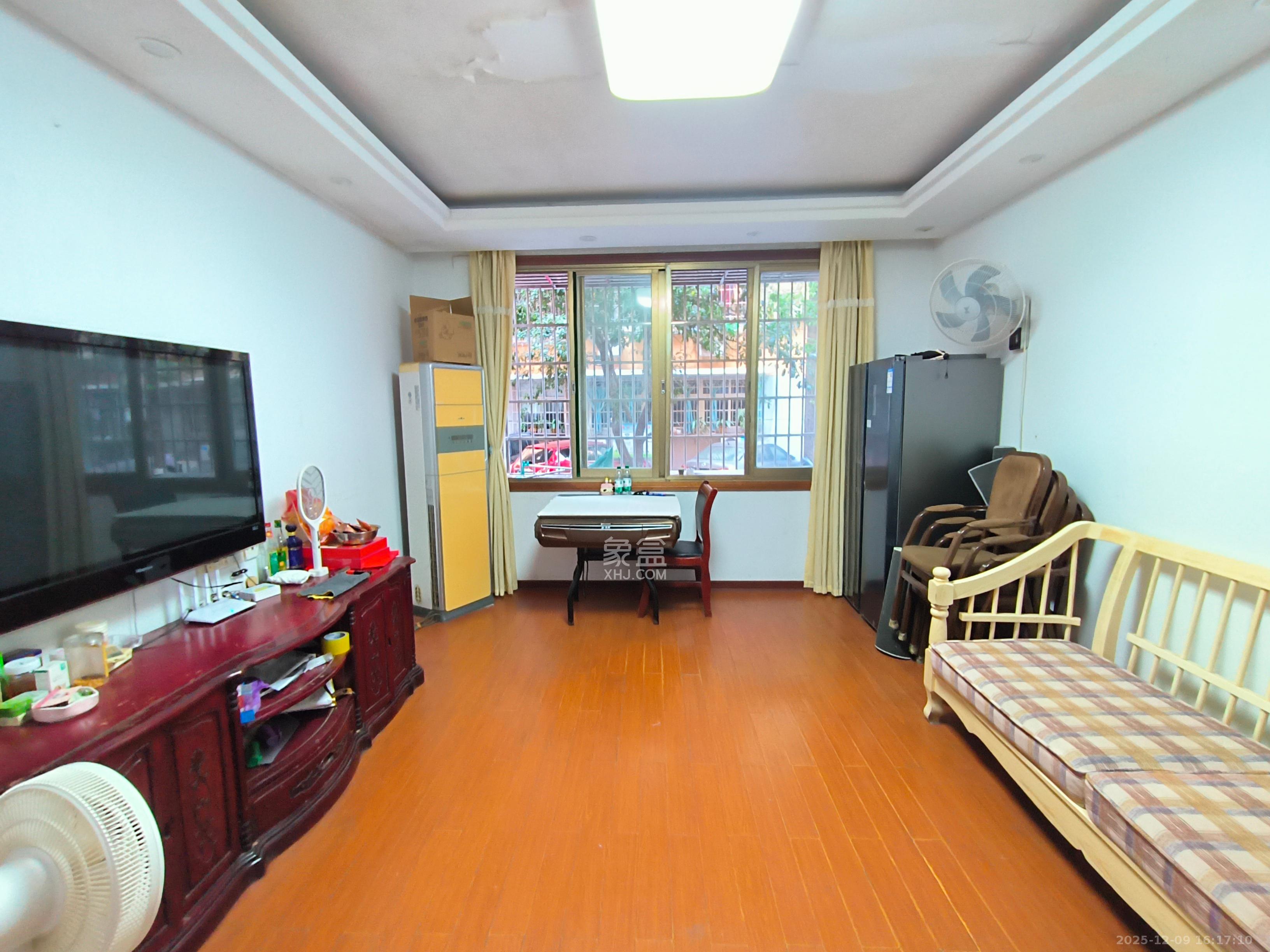 袁家岭省煤炭厅宿舍（芙蓉区省煤炭局小区）  3室1厅1卫    2200.0元/月