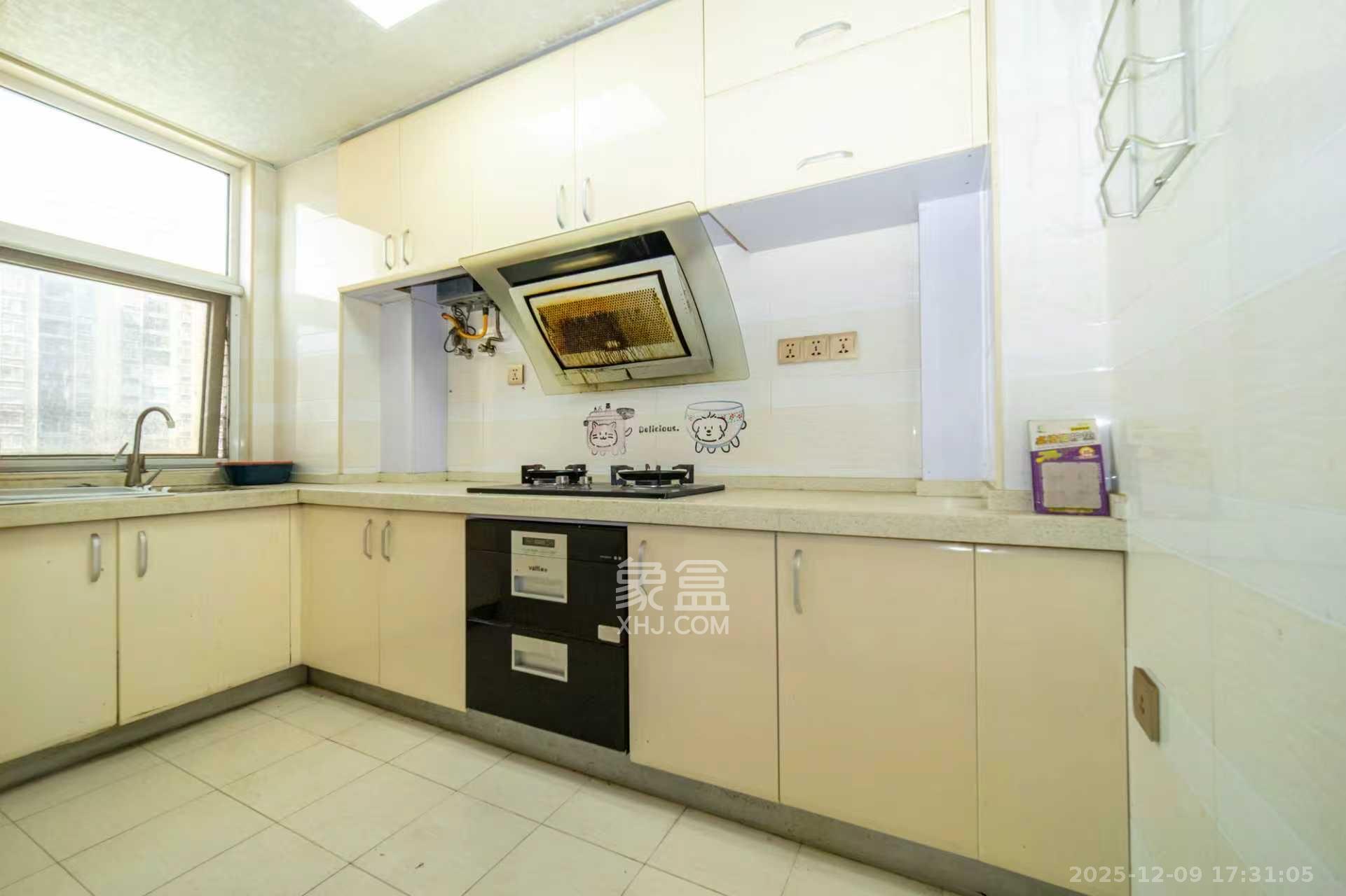 庄园心伽泊 3室2厅1卫 1800.0元/月 庄园心伽泊 3室2厅1卫 1800.0元/月室内图