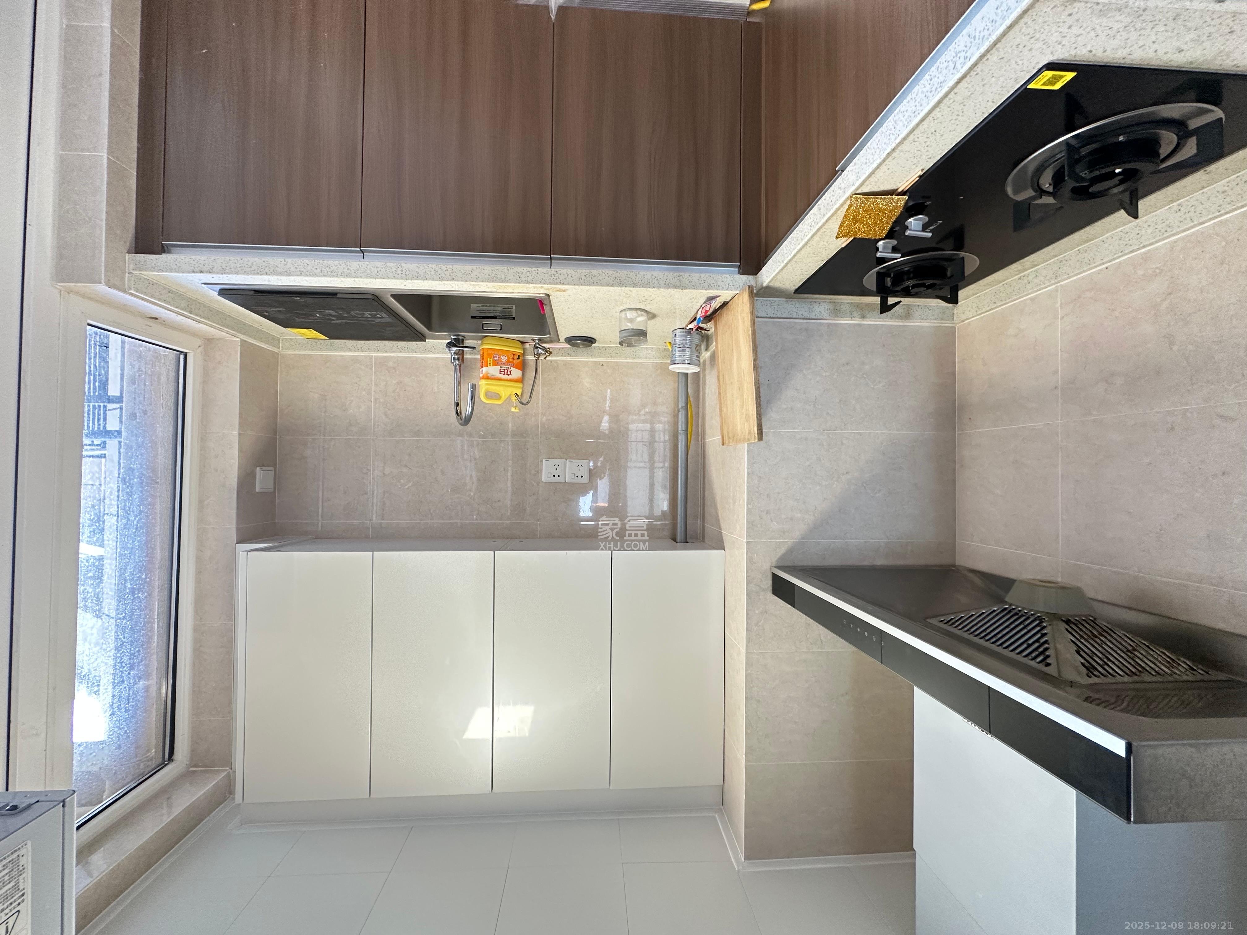 保利香槟国际  2室2厅1卫    2000.0元/月室内图