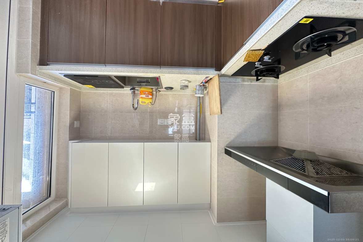 保利香槟国际 2室2厅1卫 2000.0元/月 保利香槟国际 2室2厅1卫 2000.0元/月室内图