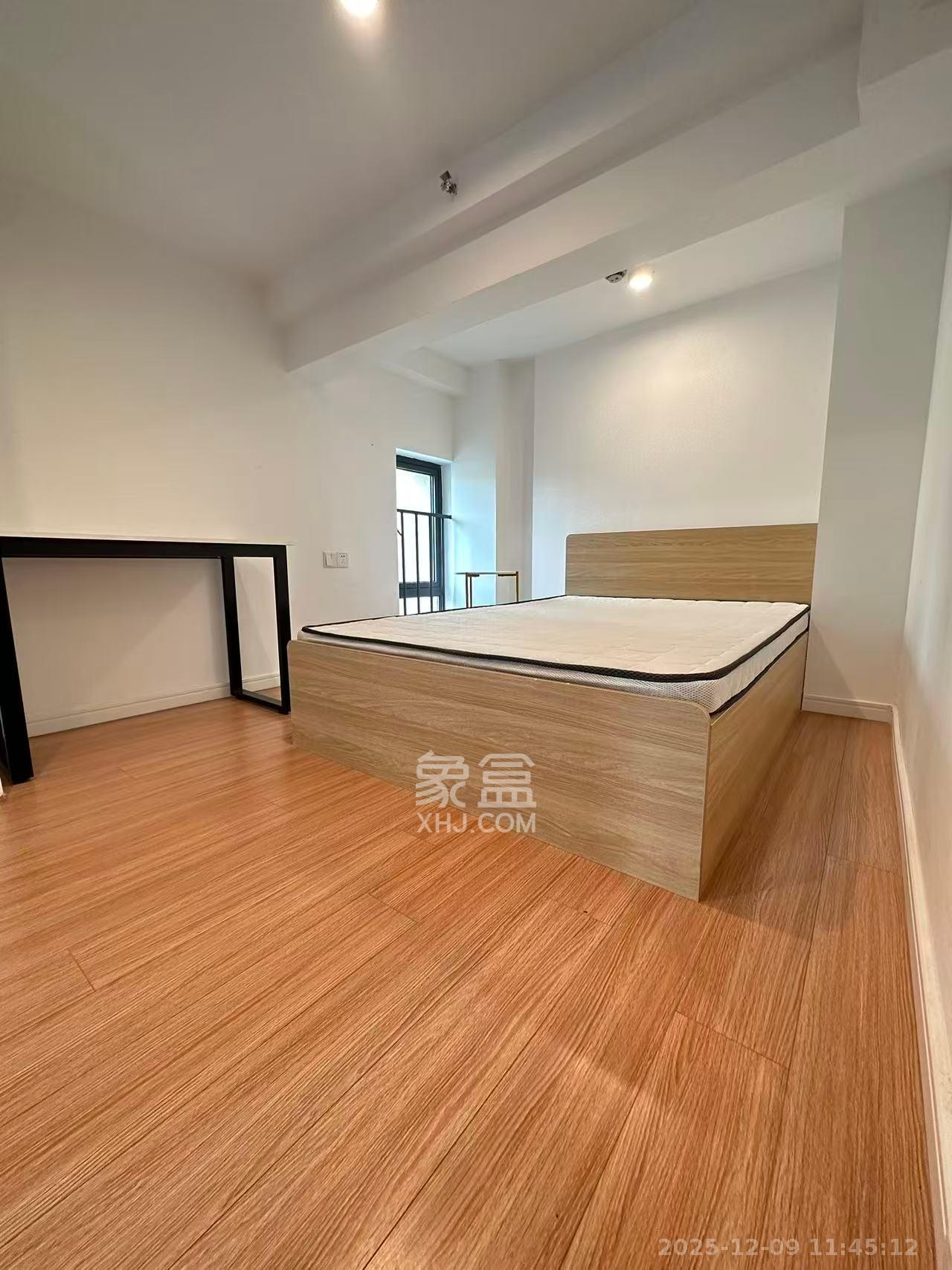 卓越江岸 2室2厅1卫 2200.0元/月 卓越江岸 2室2厅1卫 2200.0元/月室内图