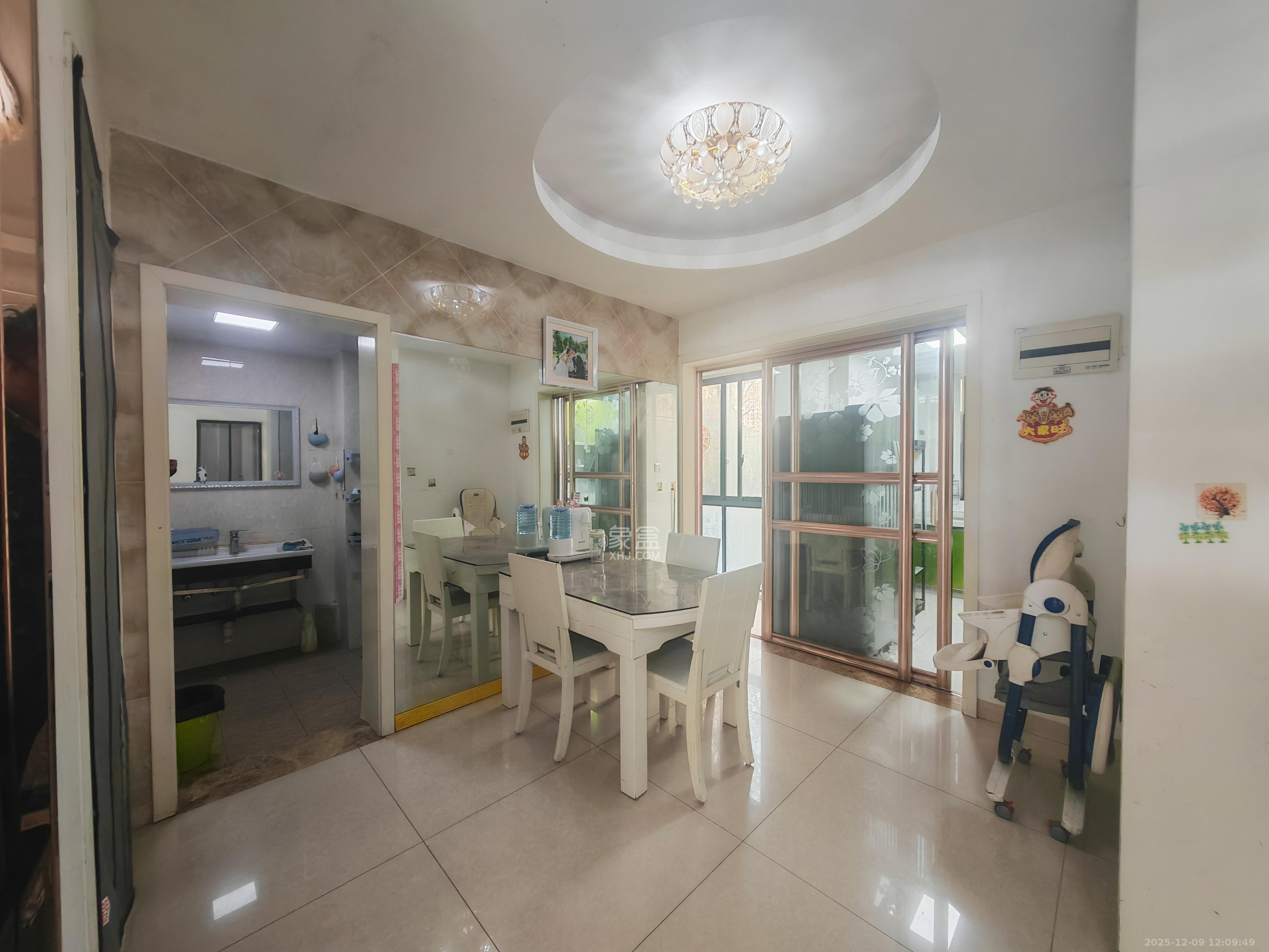 中房瑞致国际 2室2厅1卫 2450.0元/月 中房瑞致国际 2室2厅1卫 2450.0元/月室内图