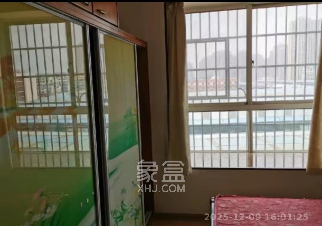 湘绣城 3室2厅2卫 1500.0元/月 湘绣城 3室2厅2卫 1500.0元/月室内图