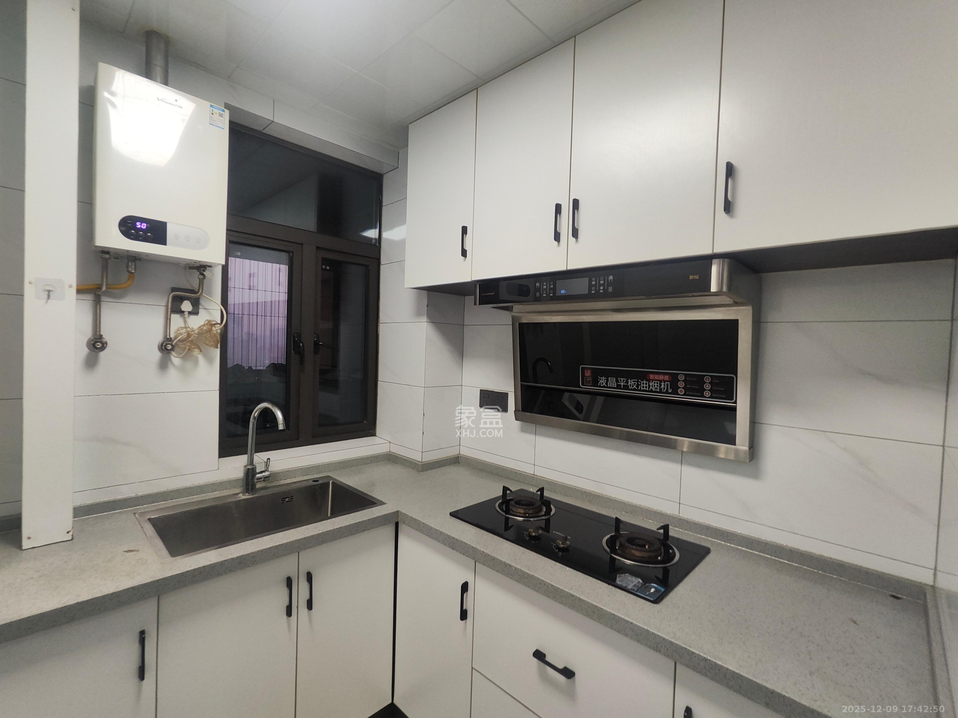 嘉雨兴园  2室1厅1卫    2500.0元/月