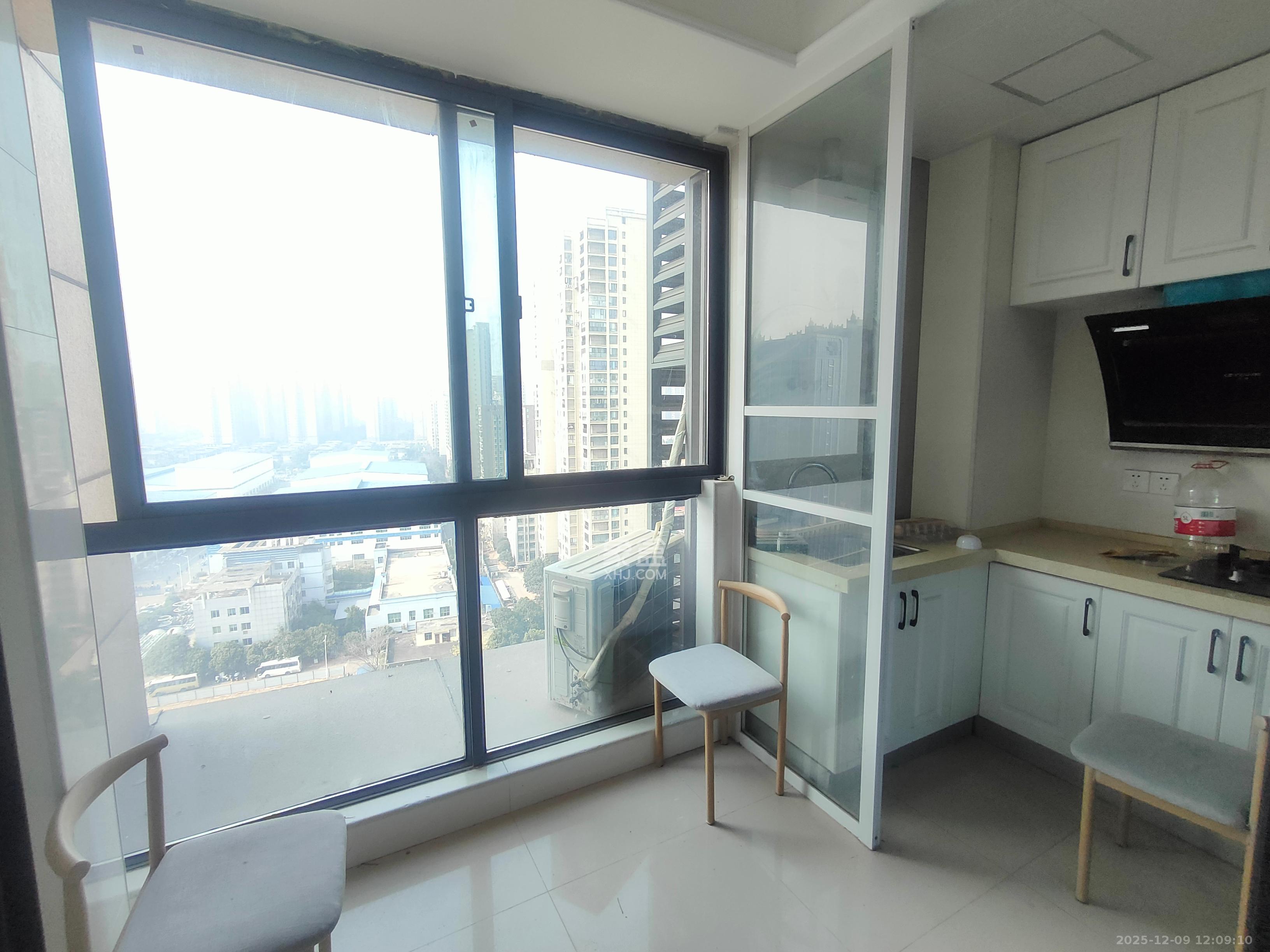 明发国际城 1室1厅1卫 1300.0元/月 明发国际城 1室1厅1卫 1300.0元/月室内图