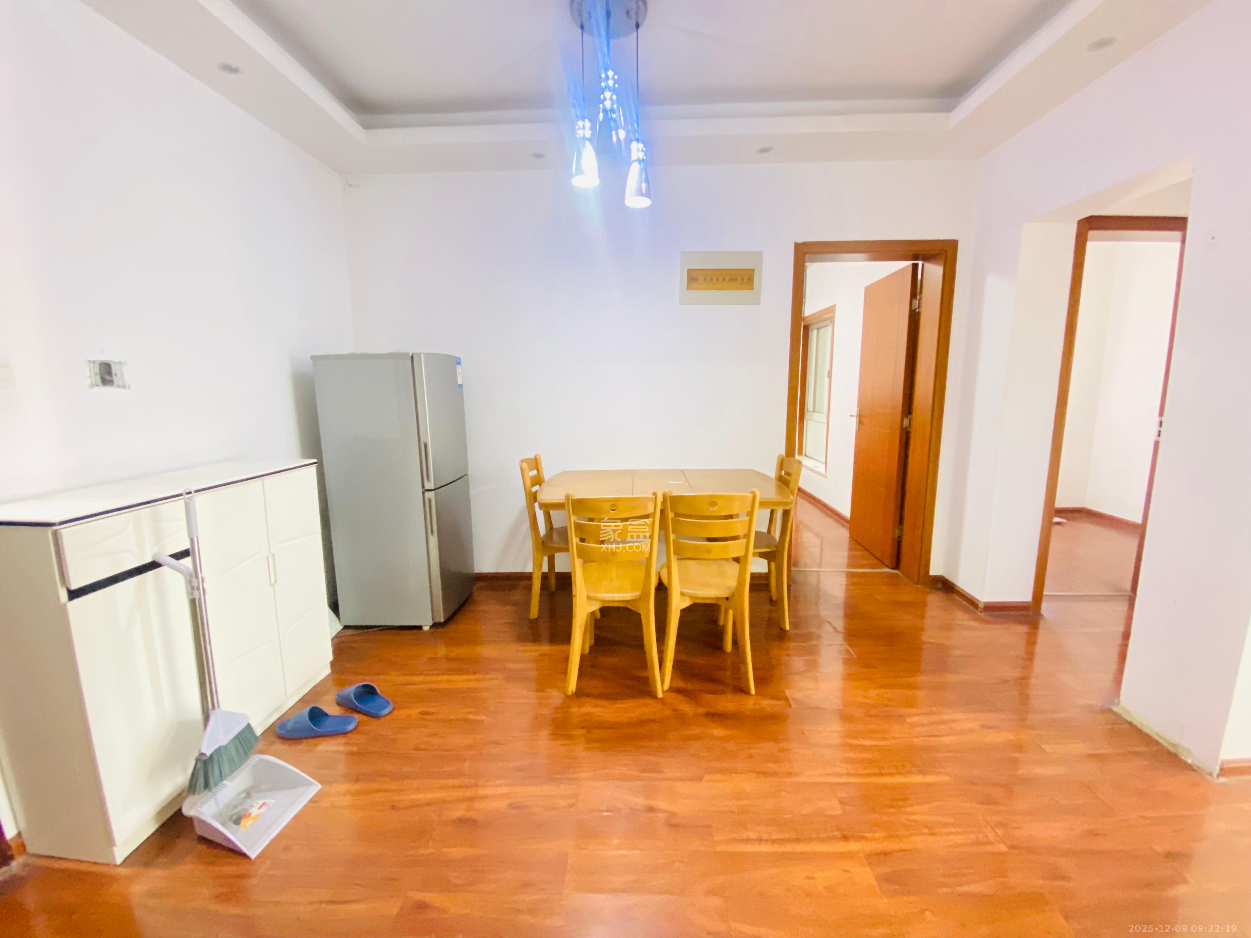 奥克斯广场 3室2厅1卫 2700.0元/月 奥克斯广场 3室2厅1卫 2700.0元/月室内图