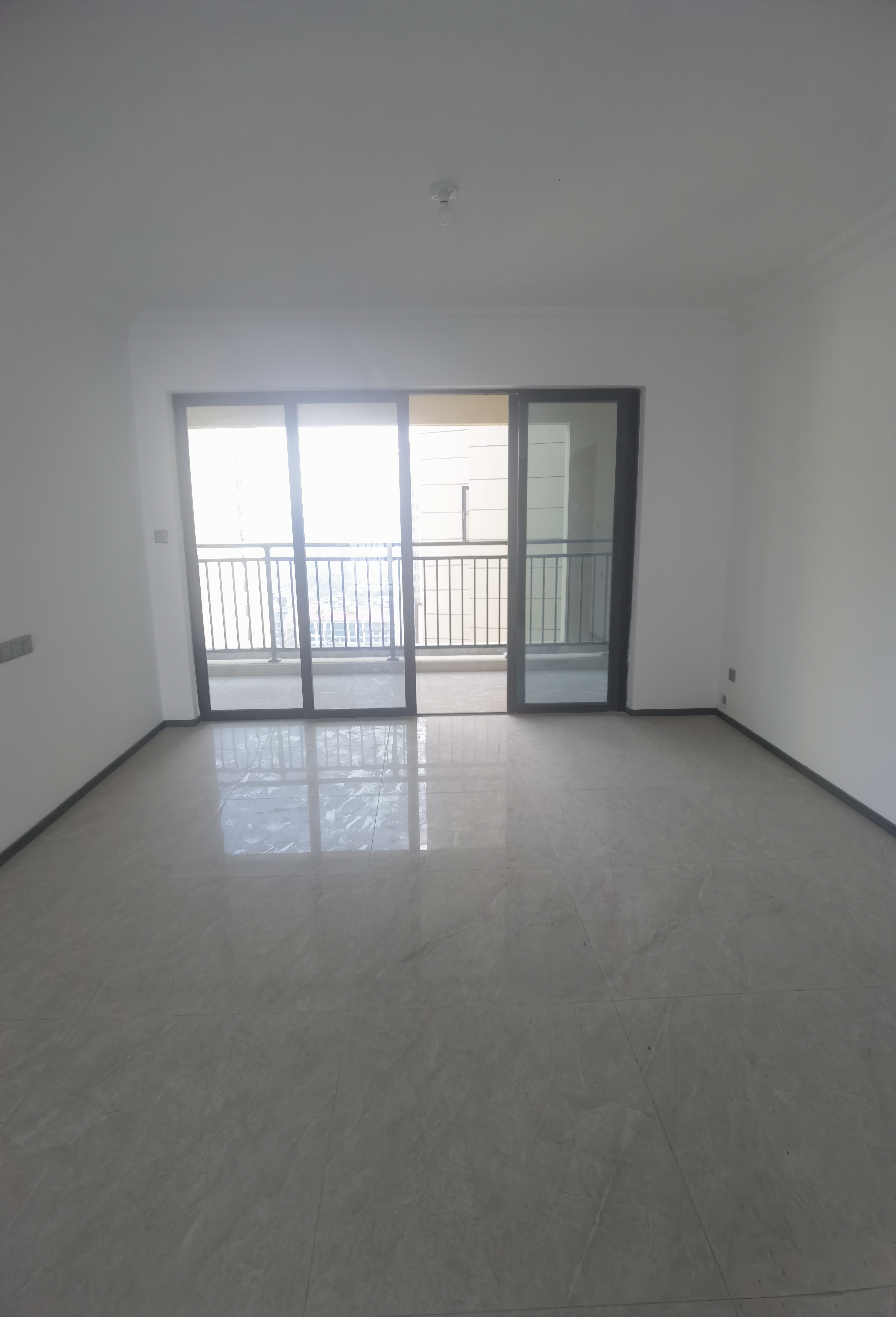 碧桂园.珺悦府  4室2厅2卫    70.0万