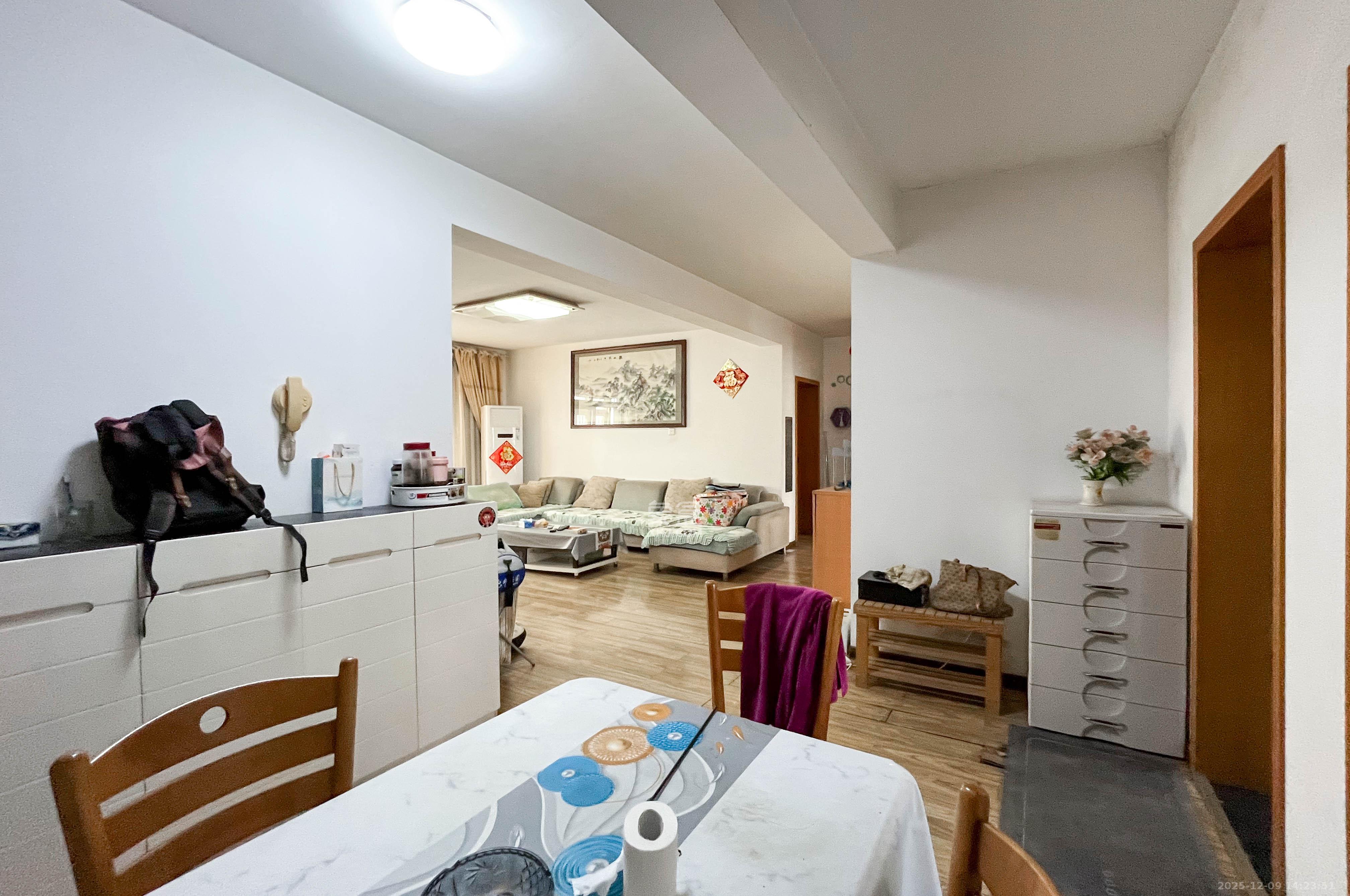 麓谷E家人  3室2厅2卫    80.0万其他