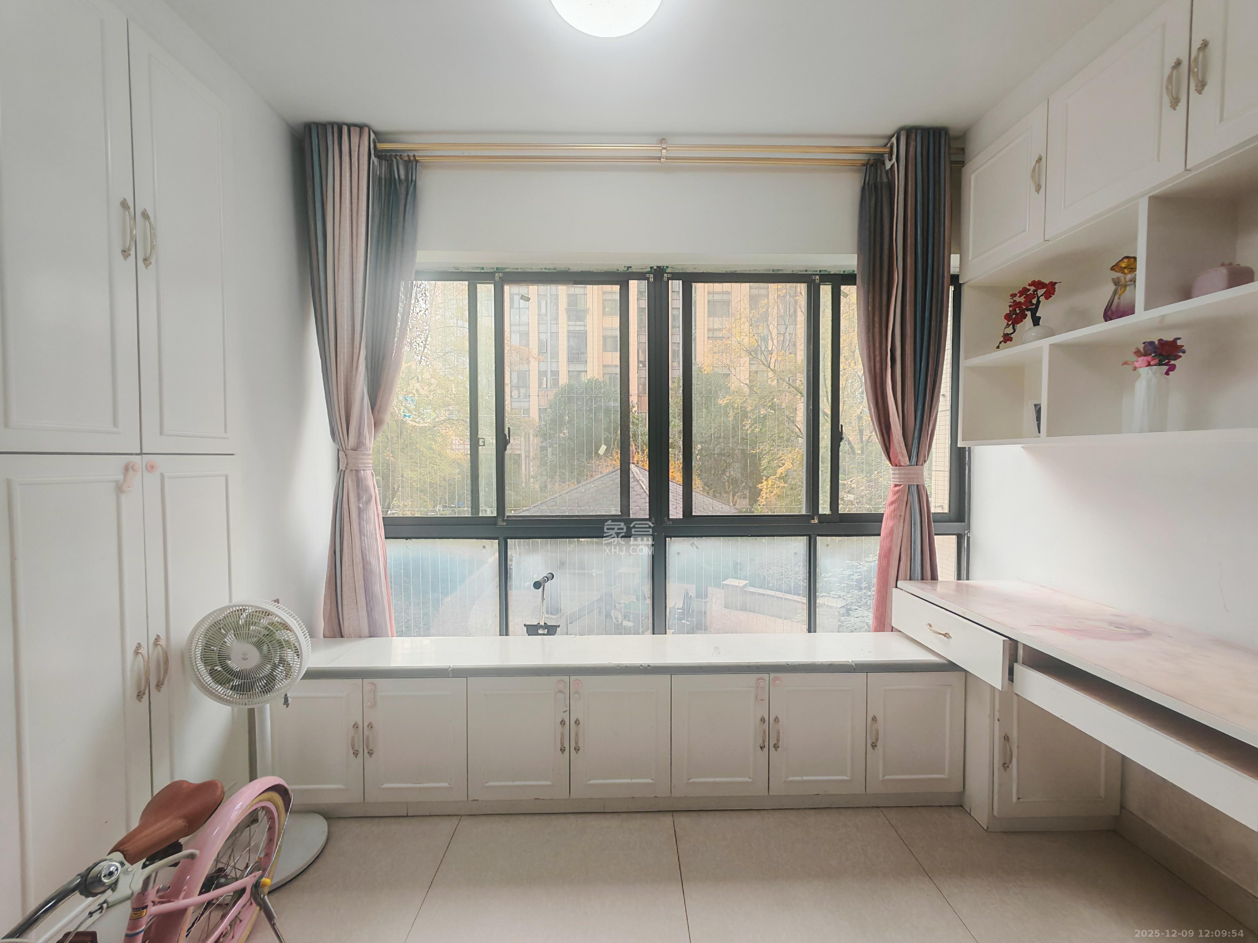 中房瑞致国际 2室2厅1卫 2450.0元/月 中房瑞致国际 2室2厅1卫 2450.0元/月室内图