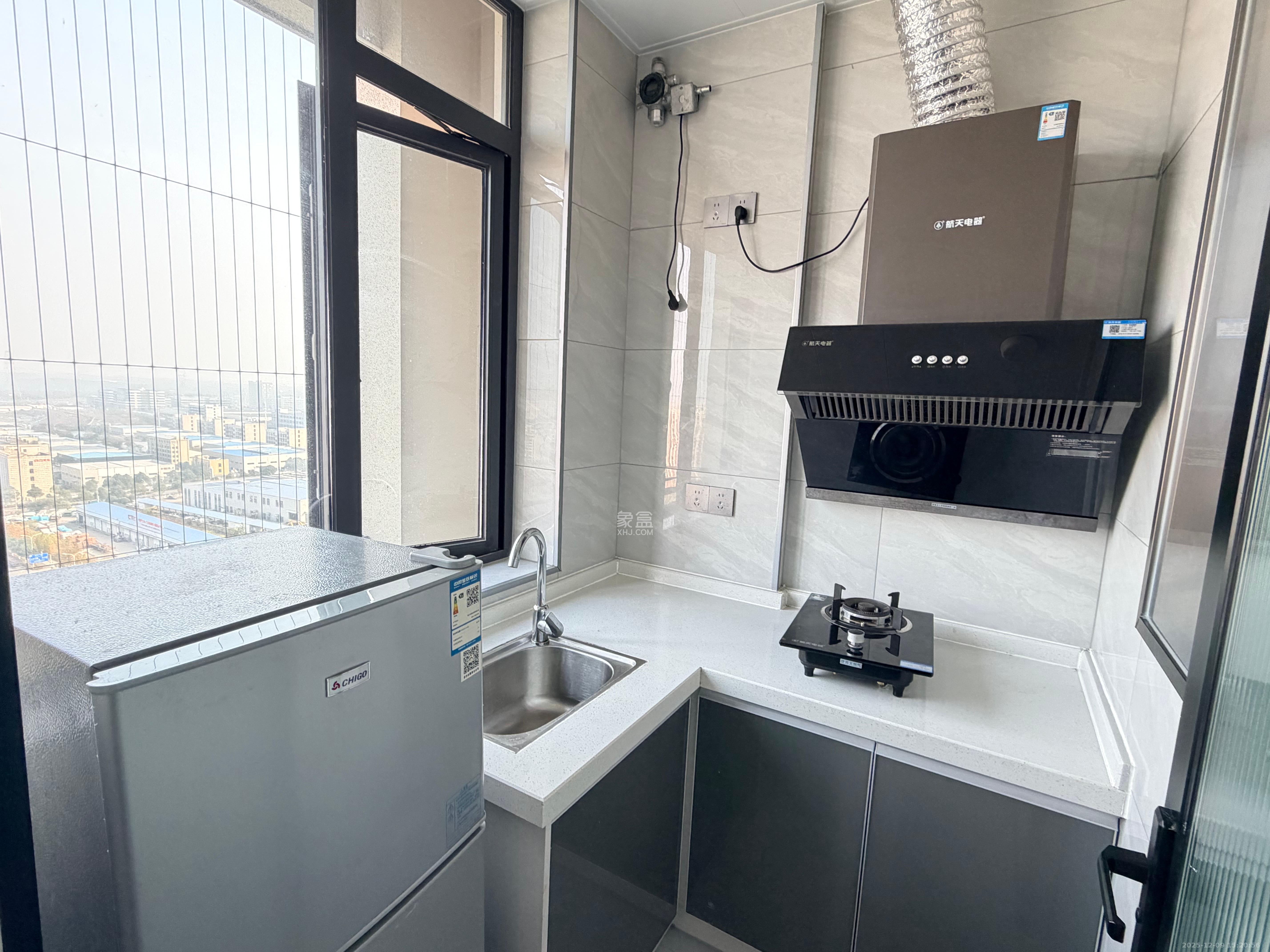 日盛湖湘花苑  1室0厅1卫    1300.0元/月室内图