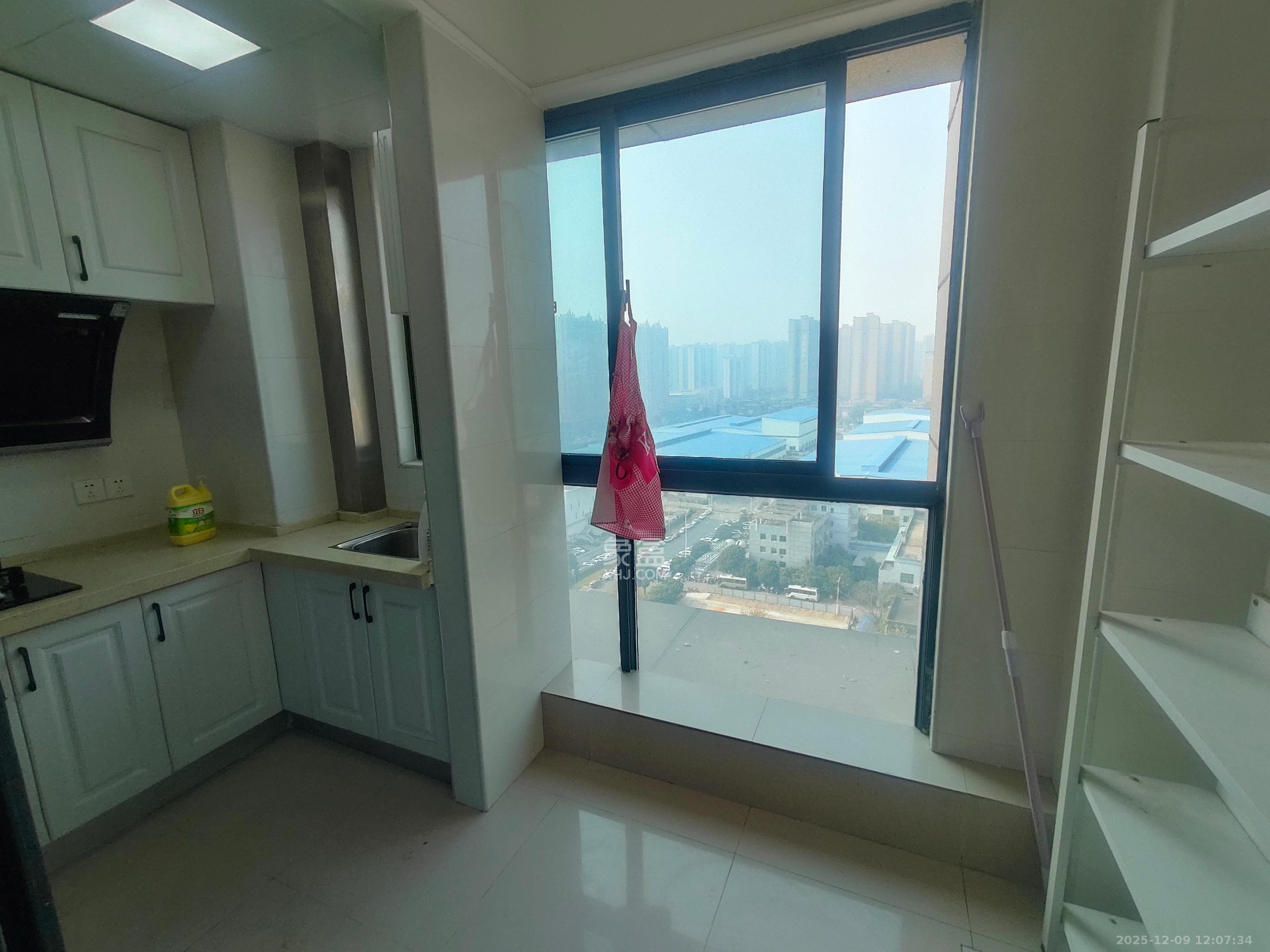 明发国际城  1室1厅1卫    1300.0元/月