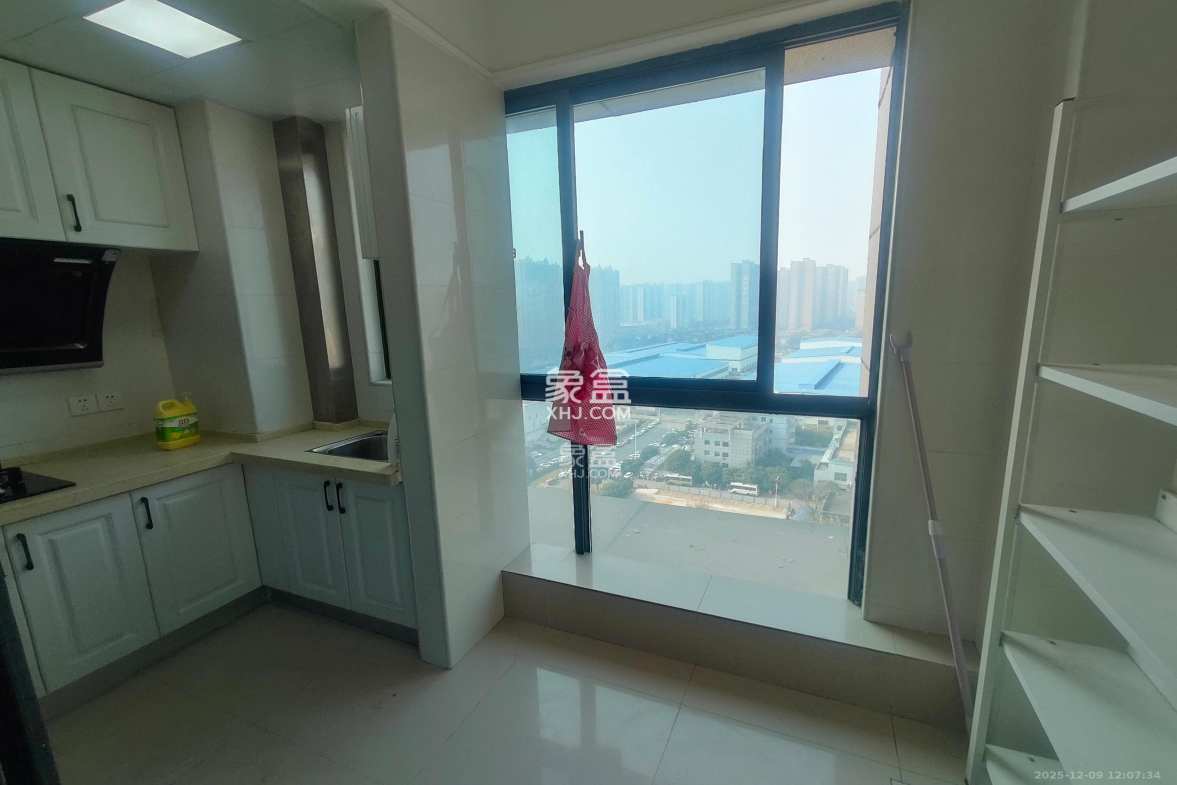 明发国际城 1室1厅1卫 1300.0元/月 明发国际城 1室1厅1卫 1300.0元/月室内图