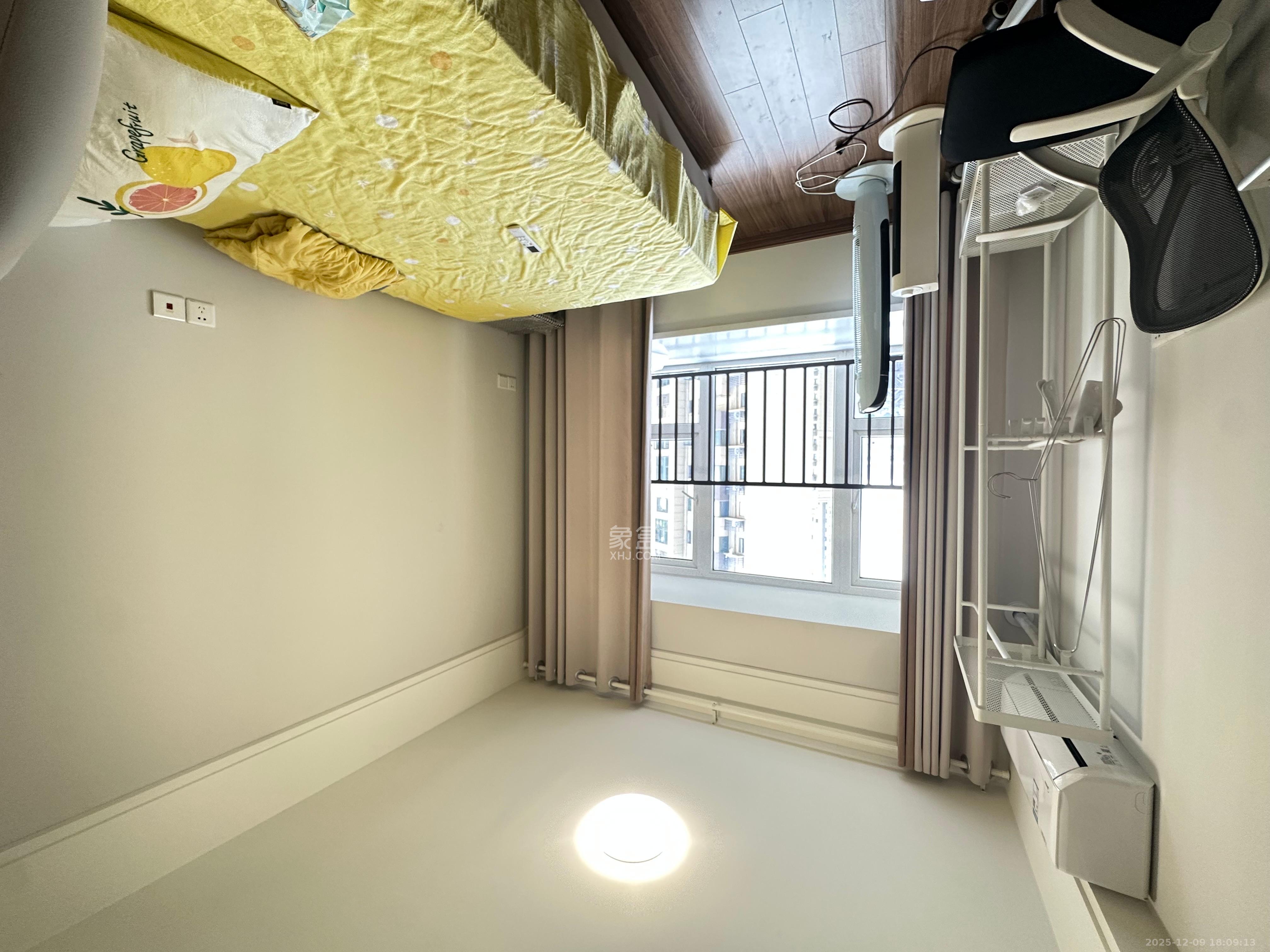 保利香槟国际  2室2厅1卫    2000.0元/月室内图