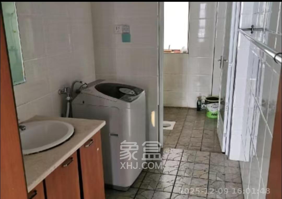 湘绣城  3室2厅2卫    1500.0元/月室内图