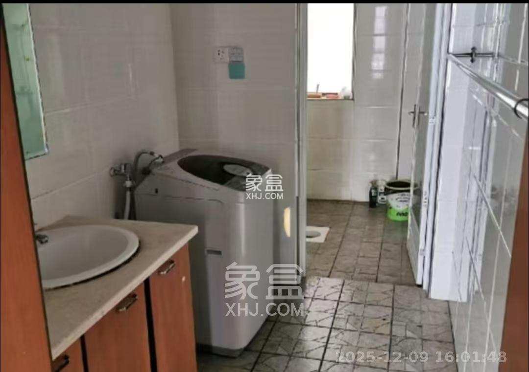 湘绣城 3室2厅2卫 1500.0元/月 湘绣城 3室2厅2卫 1500.0元/月室内图