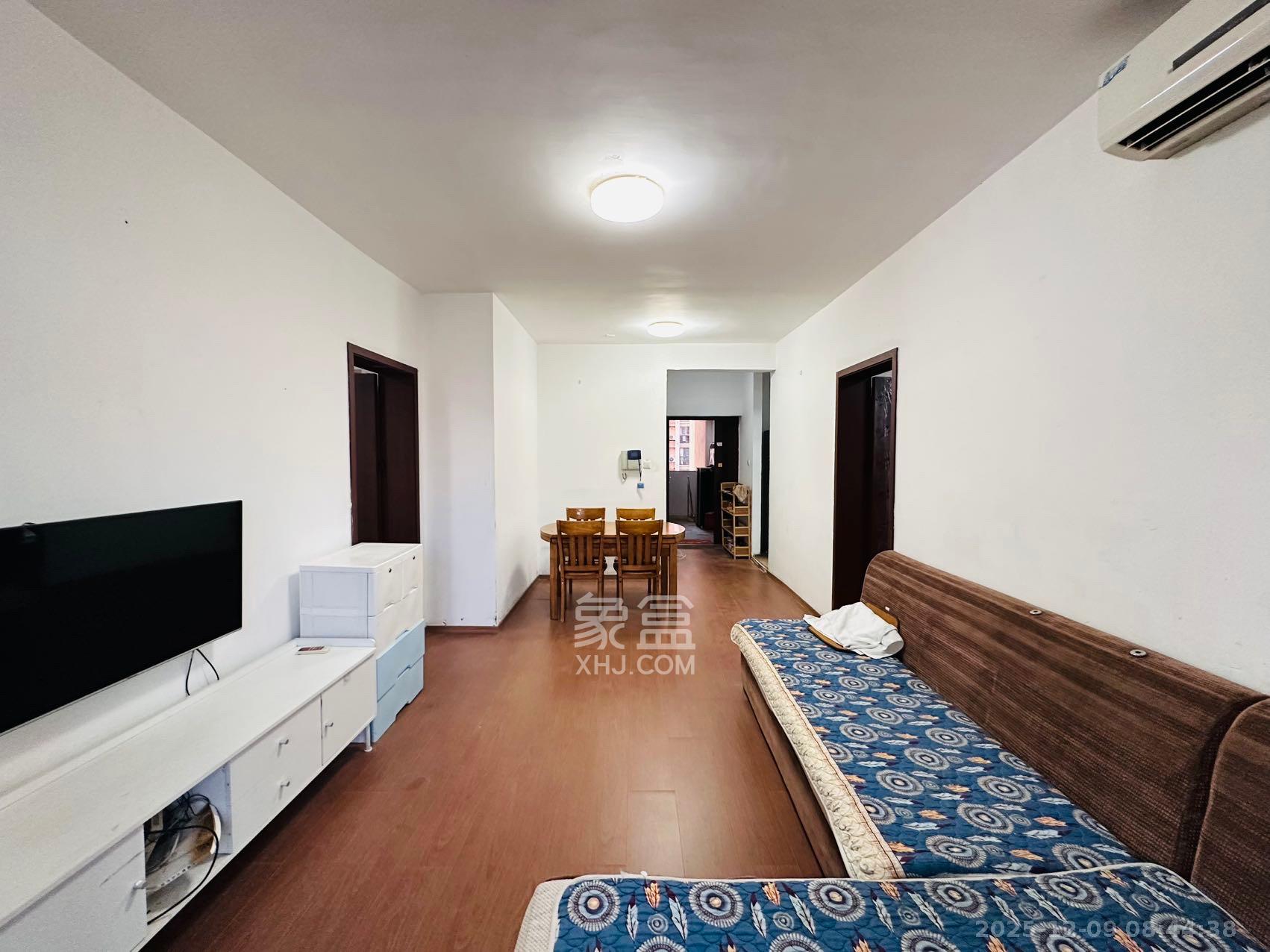 世嘉国际华城  2室1厅2卫    2400.0元/月