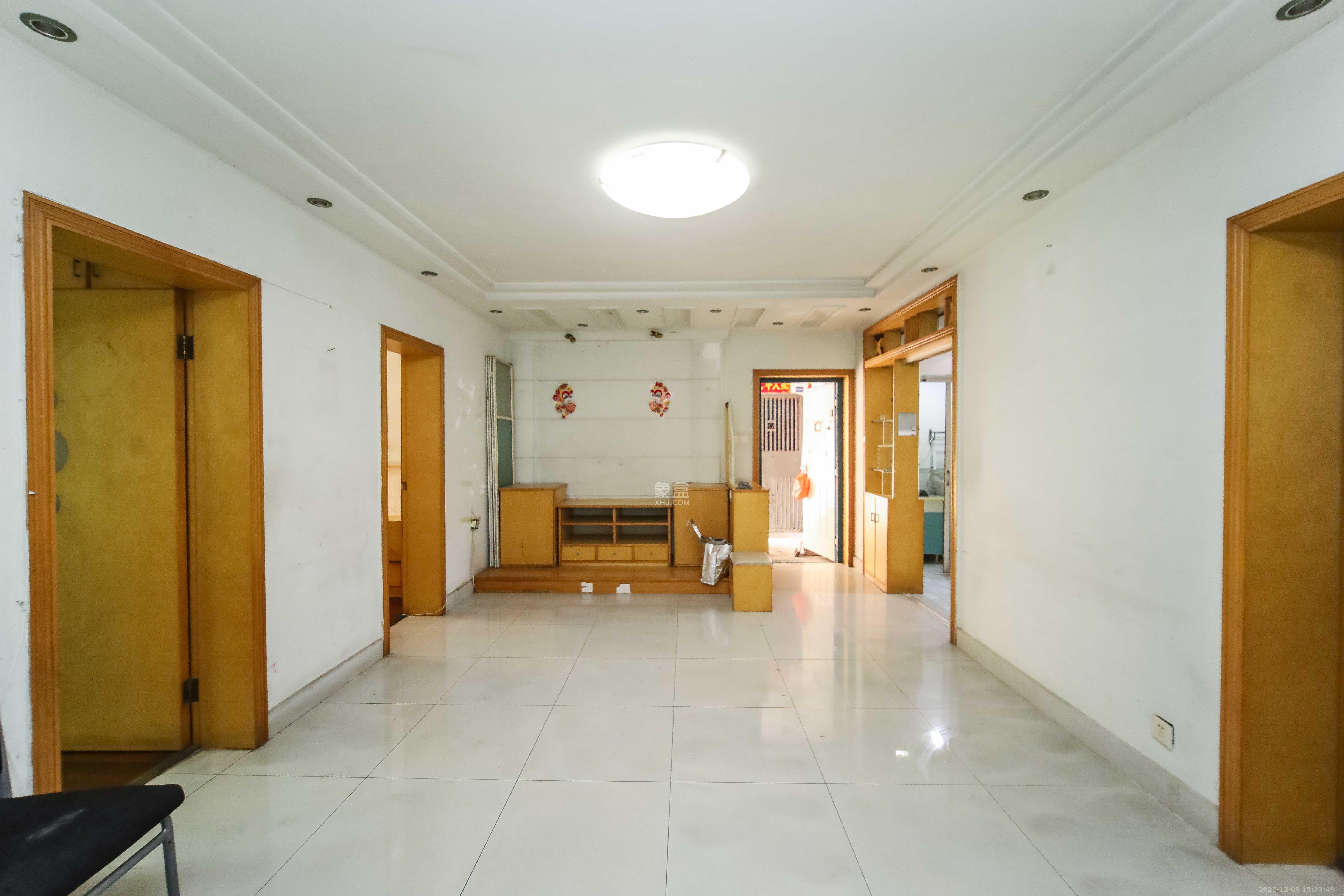 骆家坝小区  3室2厅1卫    50.0万