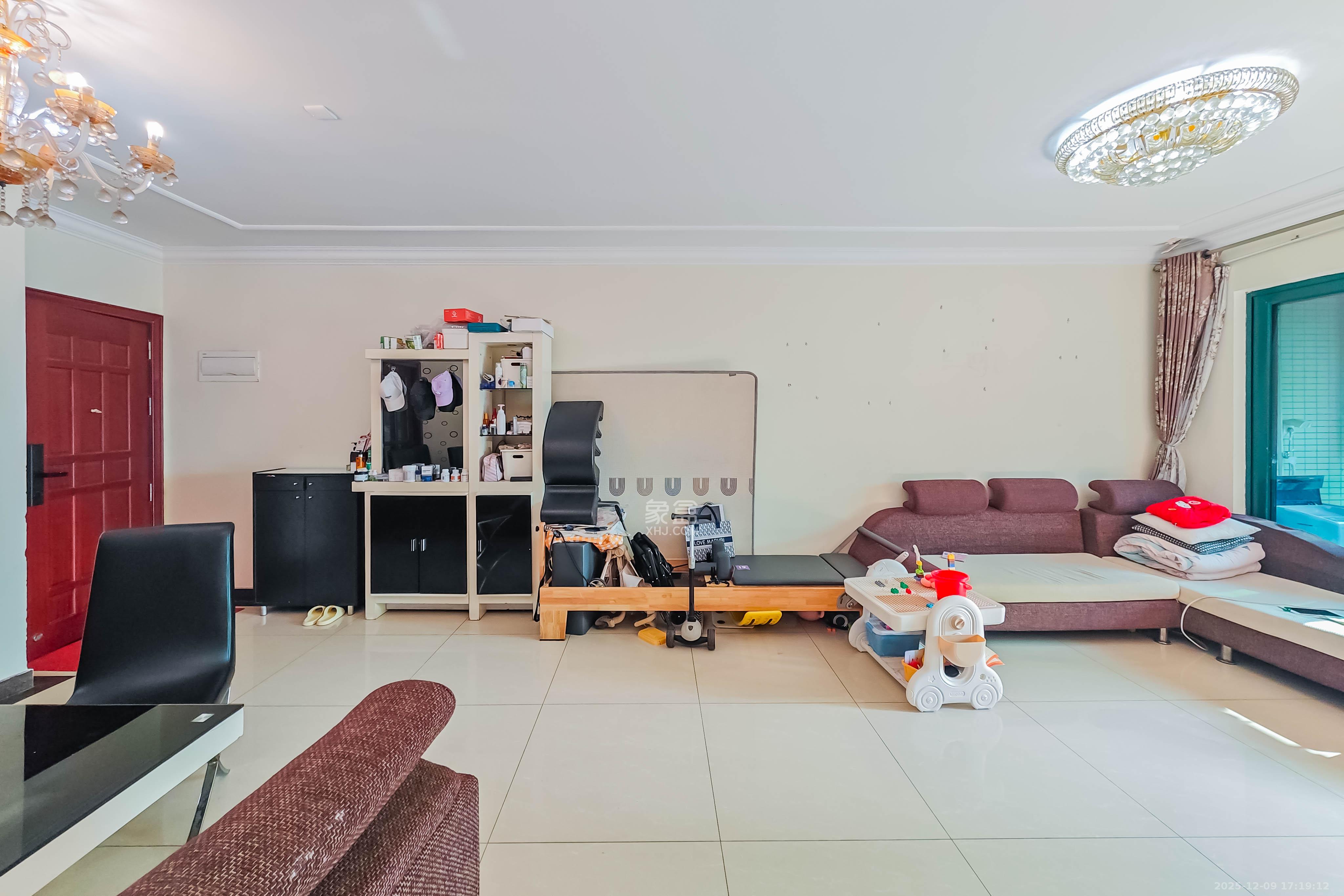 恒大绿洲  2室2厅1卫    72.0万