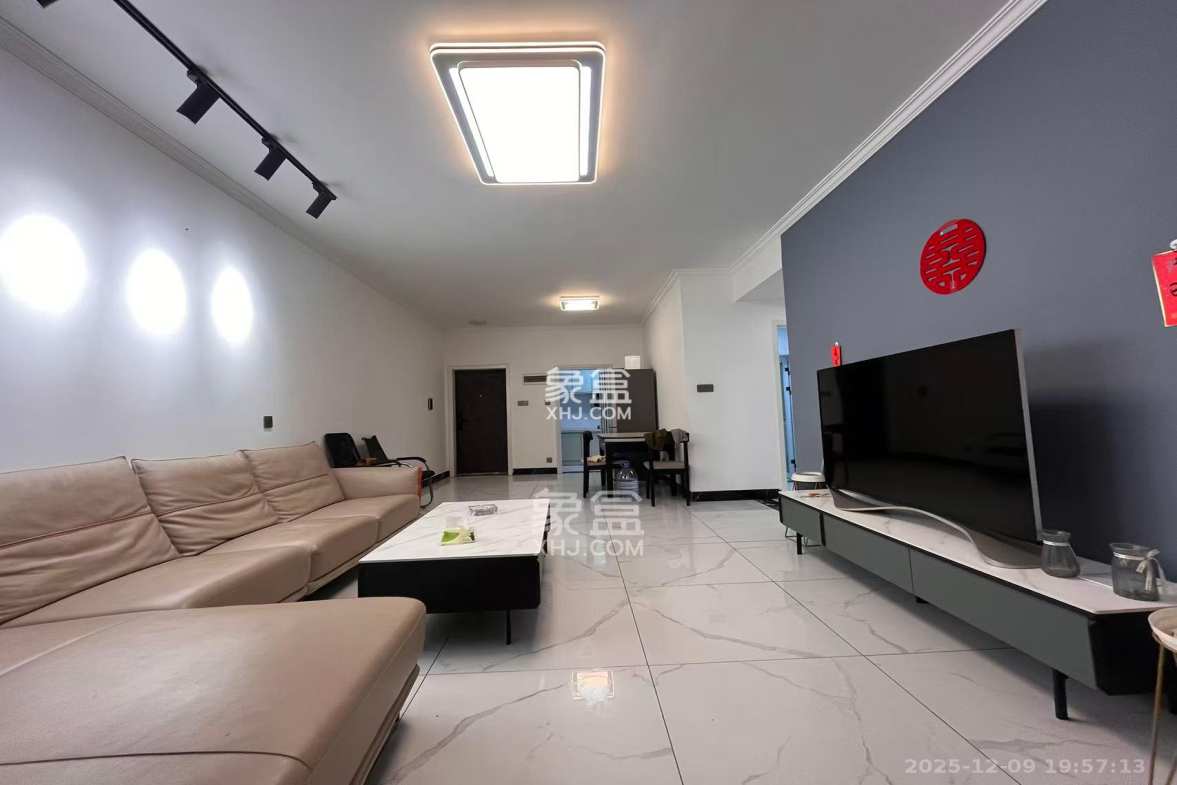 碧桂园南城首府(东宸林海) 3室2厅2卫 2200.0元/月 碧桂园南城首府(东宸林海) 3室2厅2卫 2200.0元/月室内图