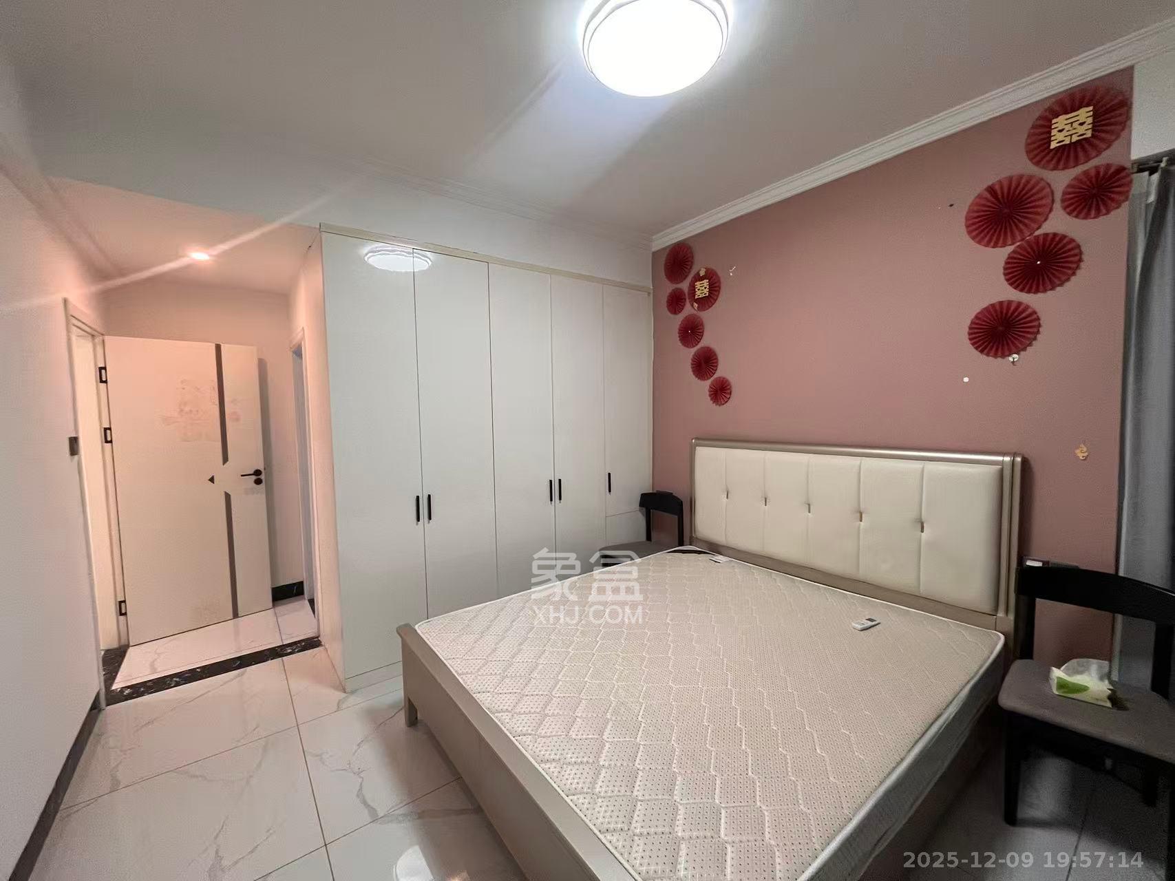 碧桂园南城首府(东宸林海) 3室2厅2卫 2200.0元/月 碧桂园南城首府(东宸林海) 3室2厅2卫 2200.0元/月室内图