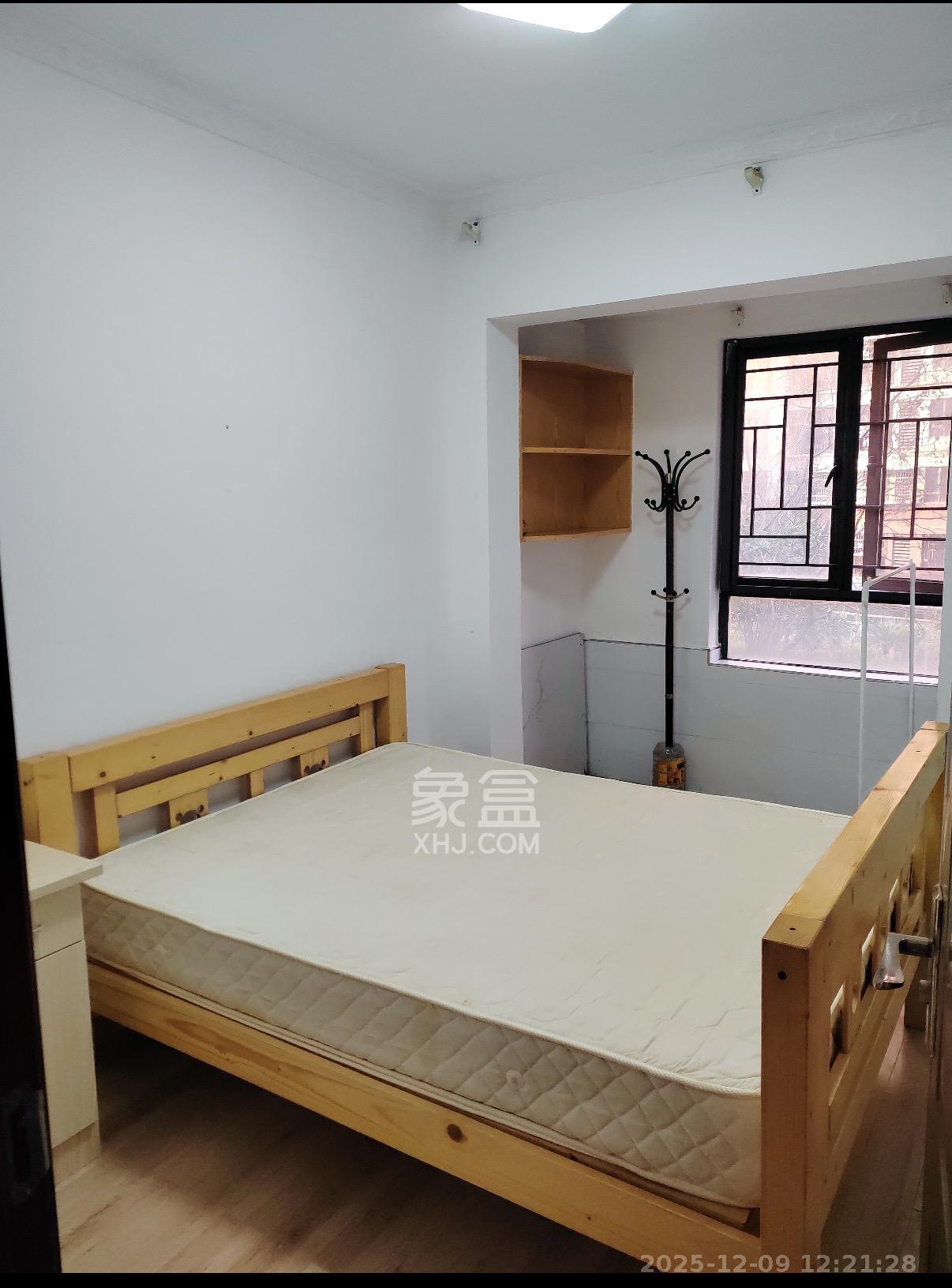 保利麓谷林语D区  3室1厅1卫    2200.0元/月室内图