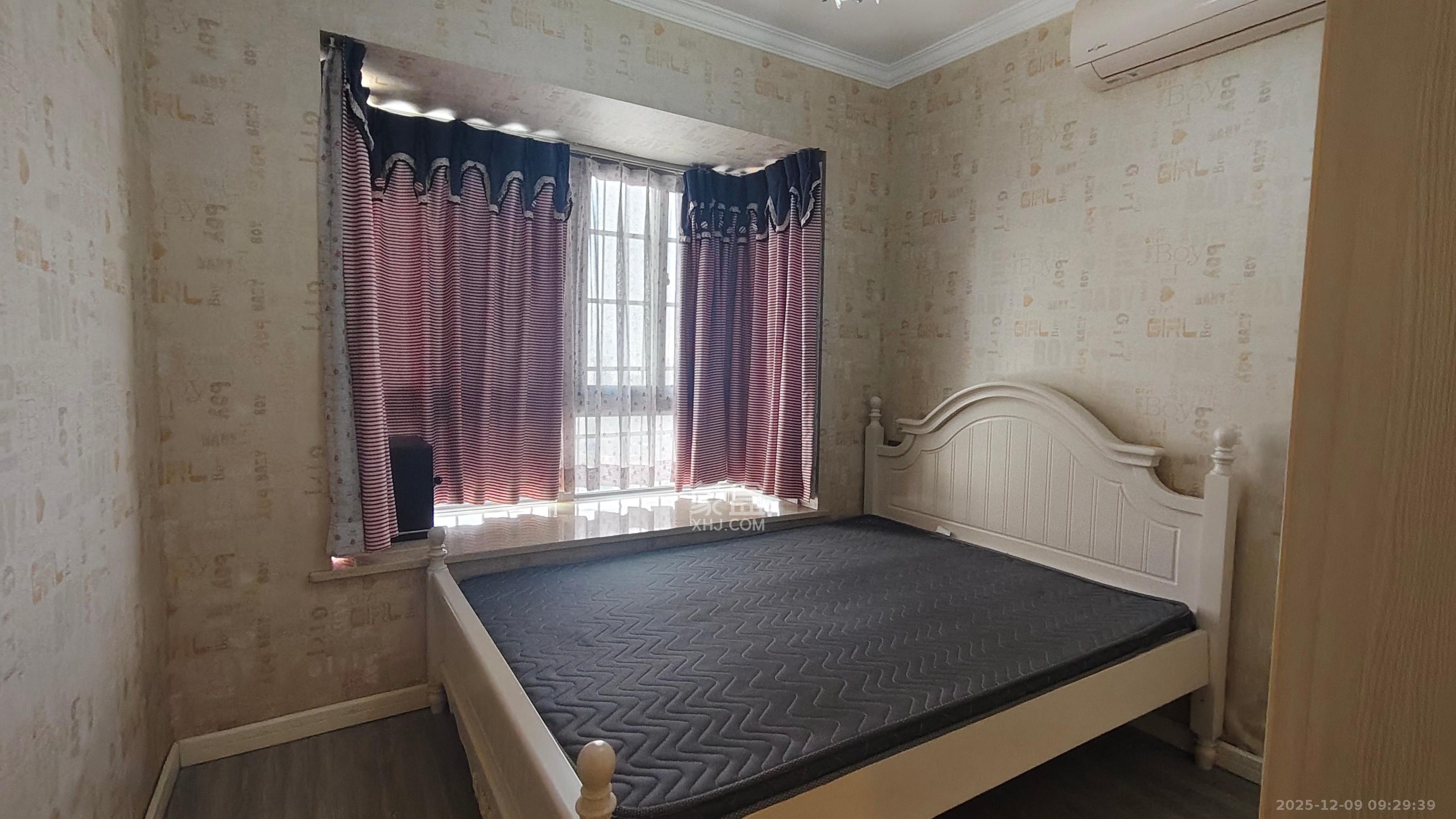 钱隆世家  3室2厅1卫    2900.0元/月室内图