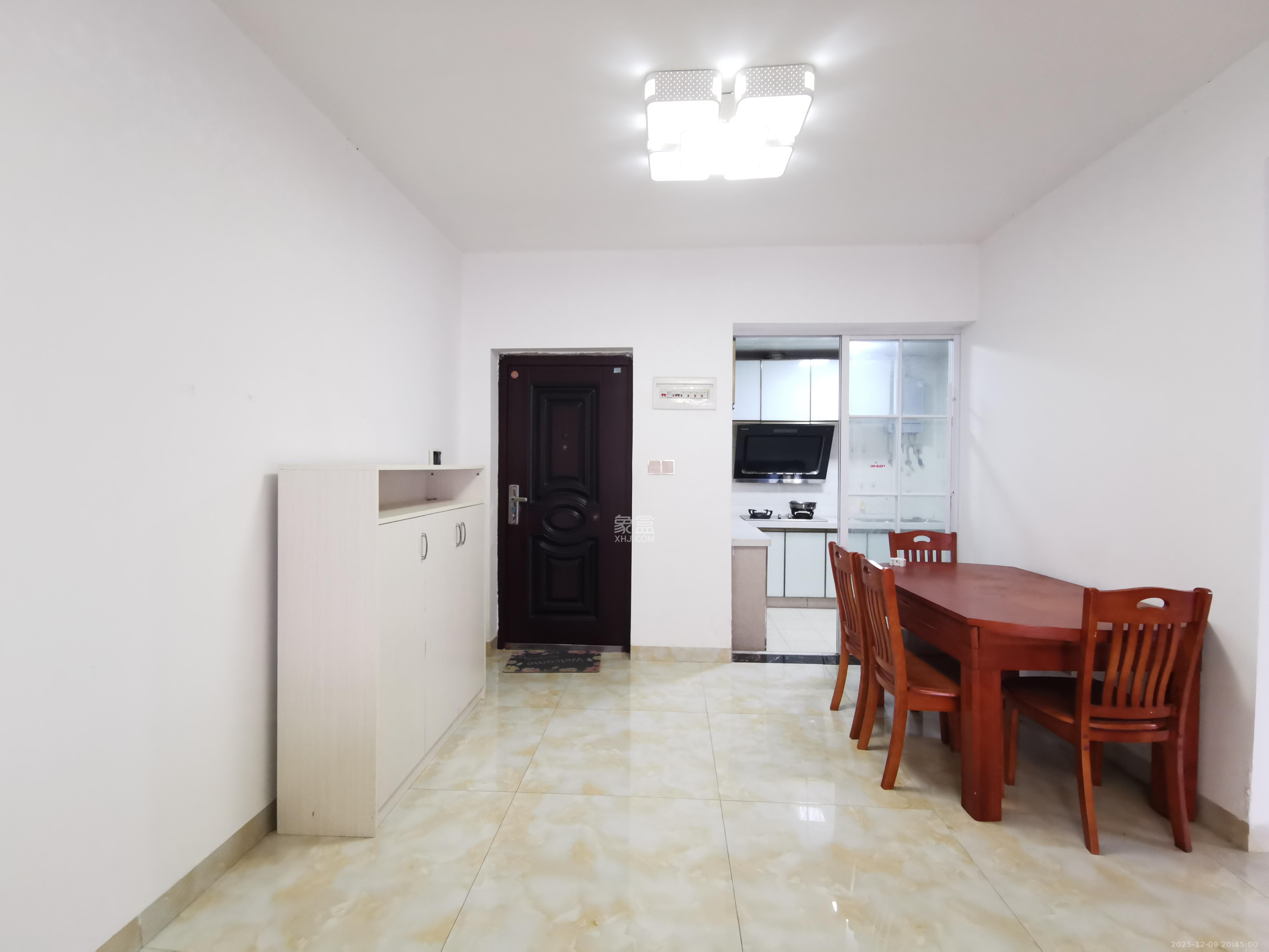 德惠雅苑(众星湘港公馆) 2室2厅1卫 2000.0元/月 德惠雅苑(众星湘港公馆) 2室2厅1卫 2000.0元/月室内图