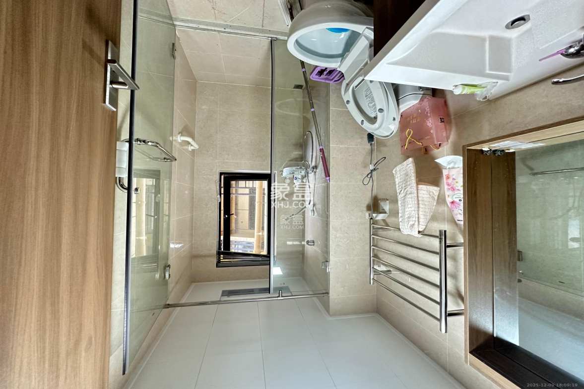 保利香槟国际 2室2厅1卫 2000.0元/月 保利香槟国际 2室2厅1卫 2000.0元/月室内图