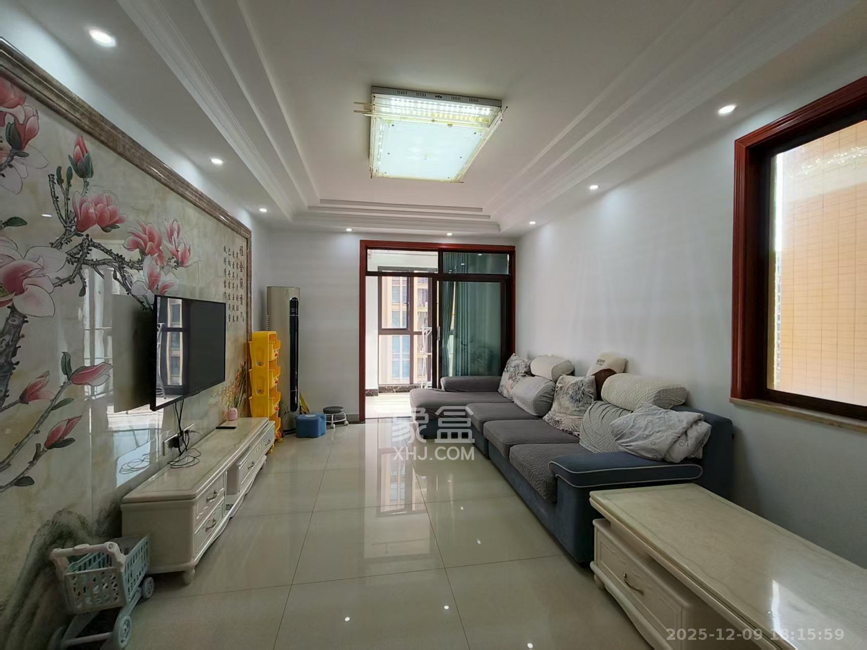 欧莱雅郡  3室2厅1卫    1900.0元/月室内图