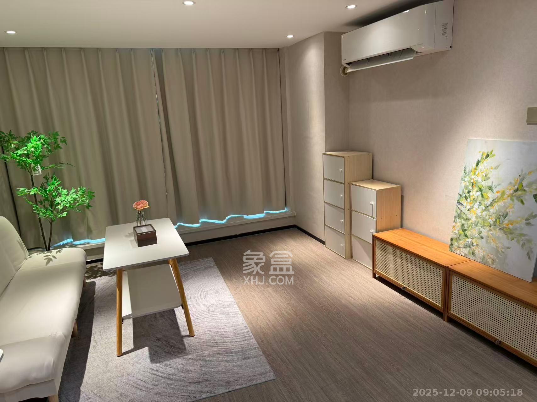 中一鲲出（鲲鹏府）  2室2厅1卫    2300.0元/月室内图