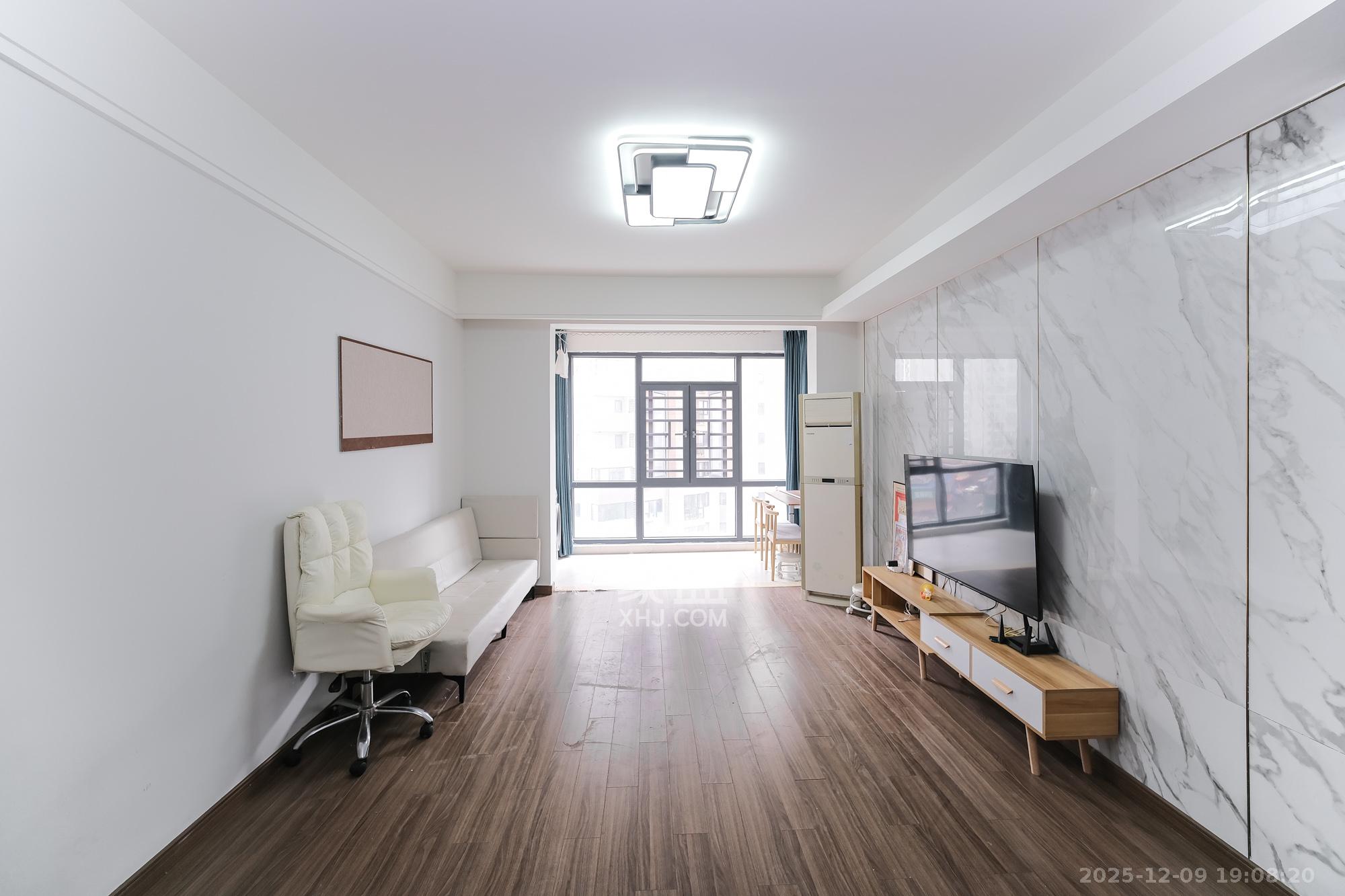 保利香槟国际E区  3室2厅2卫    79.0万