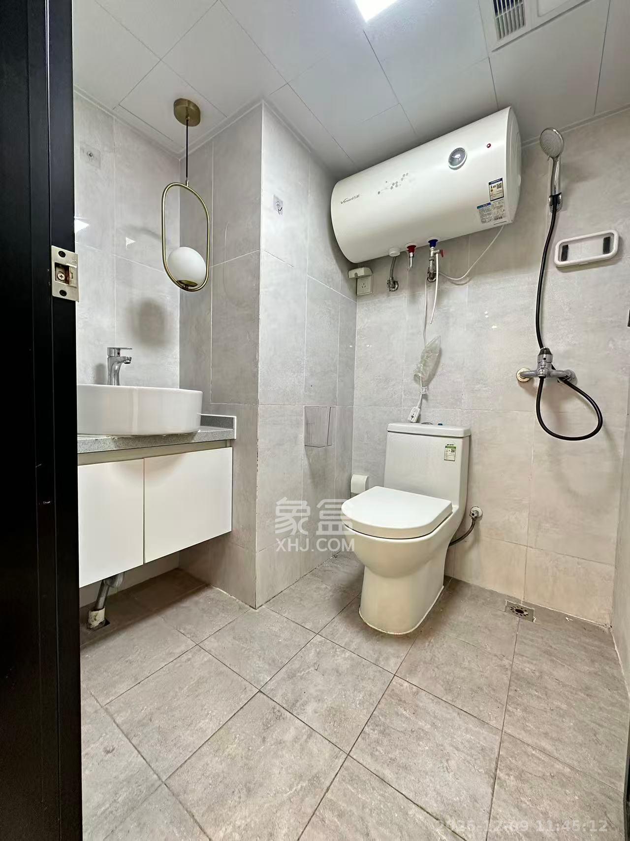 卓越江岸 2室2厅1卫 2200.0元/月 卓越江岸 2室2厅1卫 2200.0元/月室内图