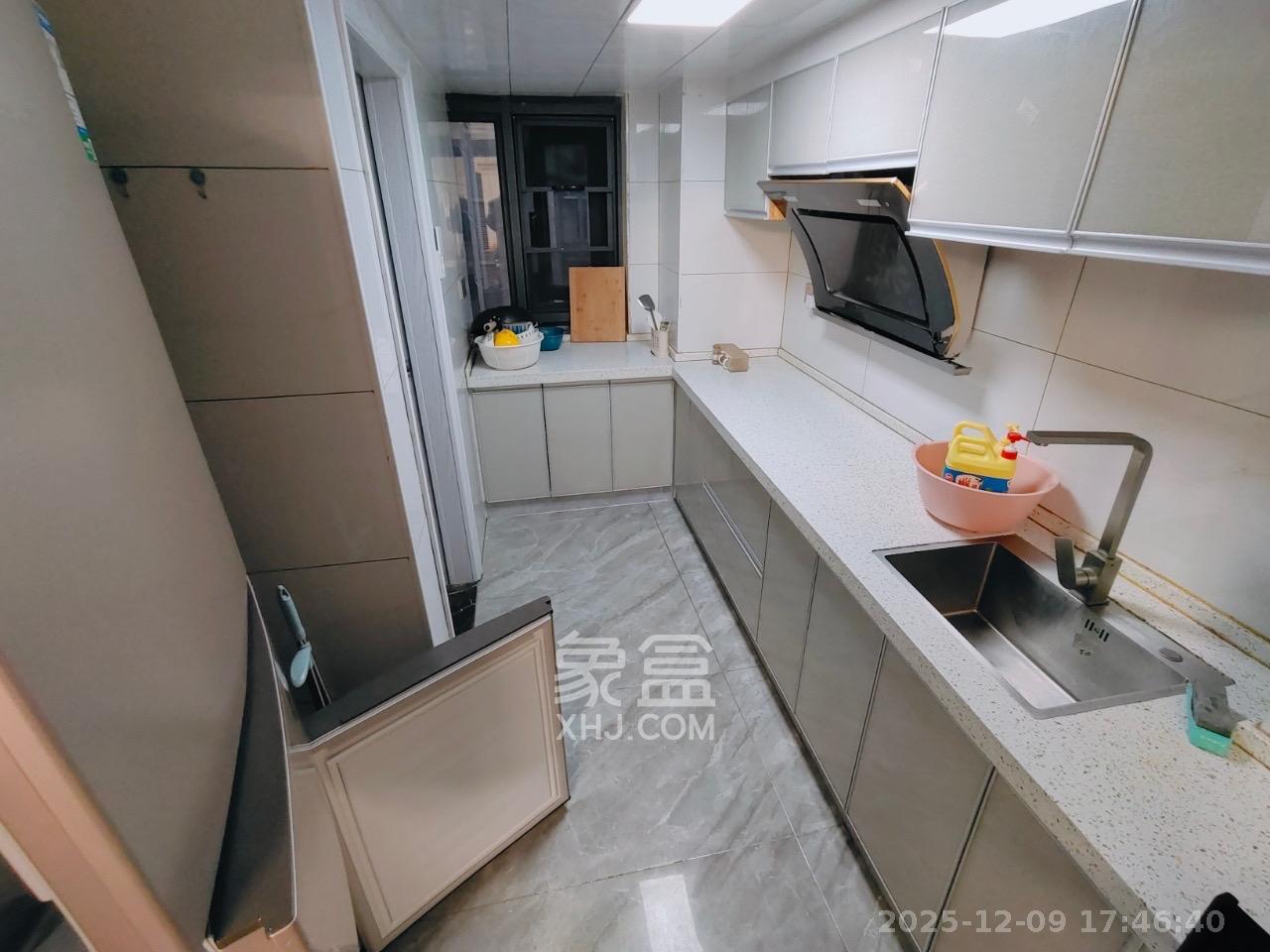 恒大上林苑  3室1厅2卫    2800.0元/月室内图