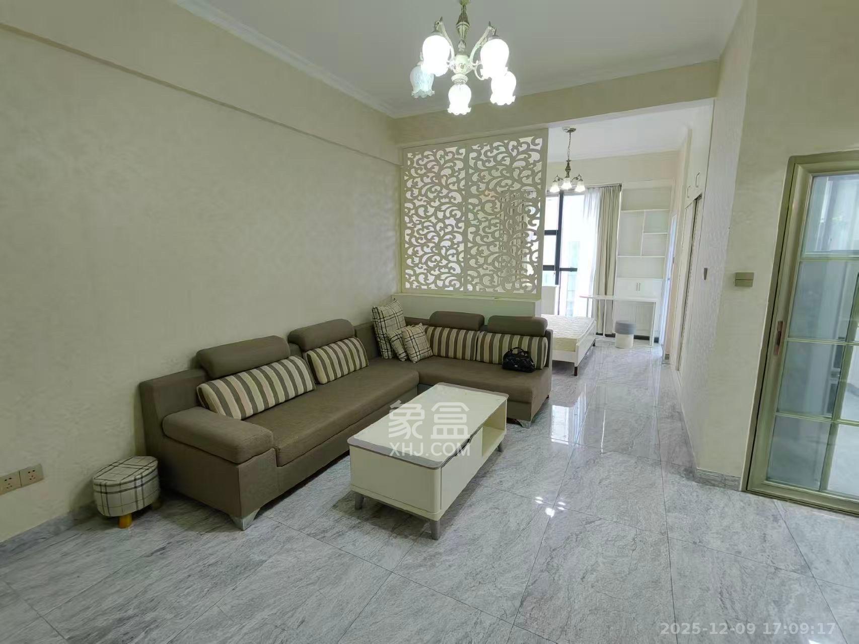 万坤图财富广场  1室1厅1卫    2000.0元/月