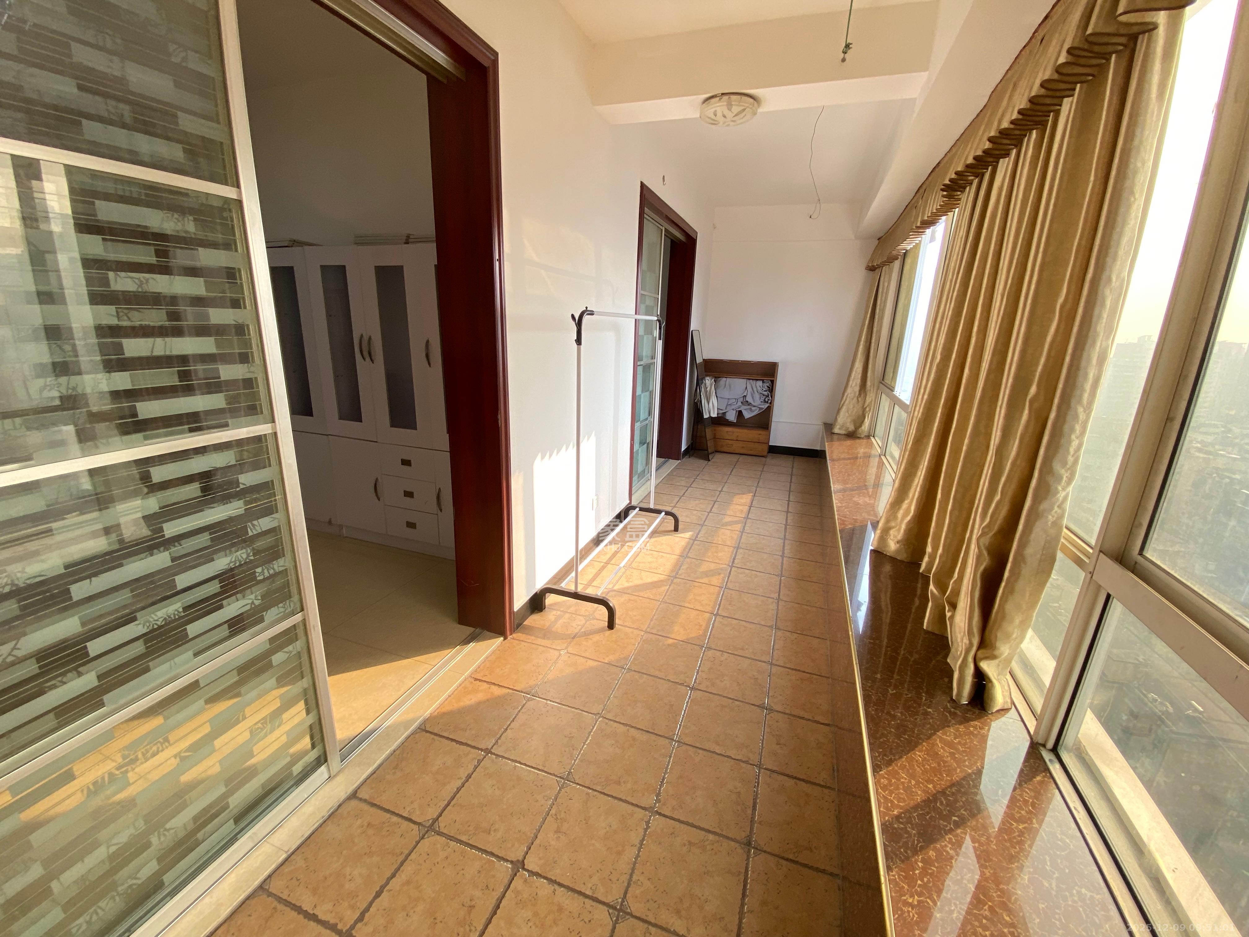 城市动力  2室1厅1卫    2200.0元/月室内图