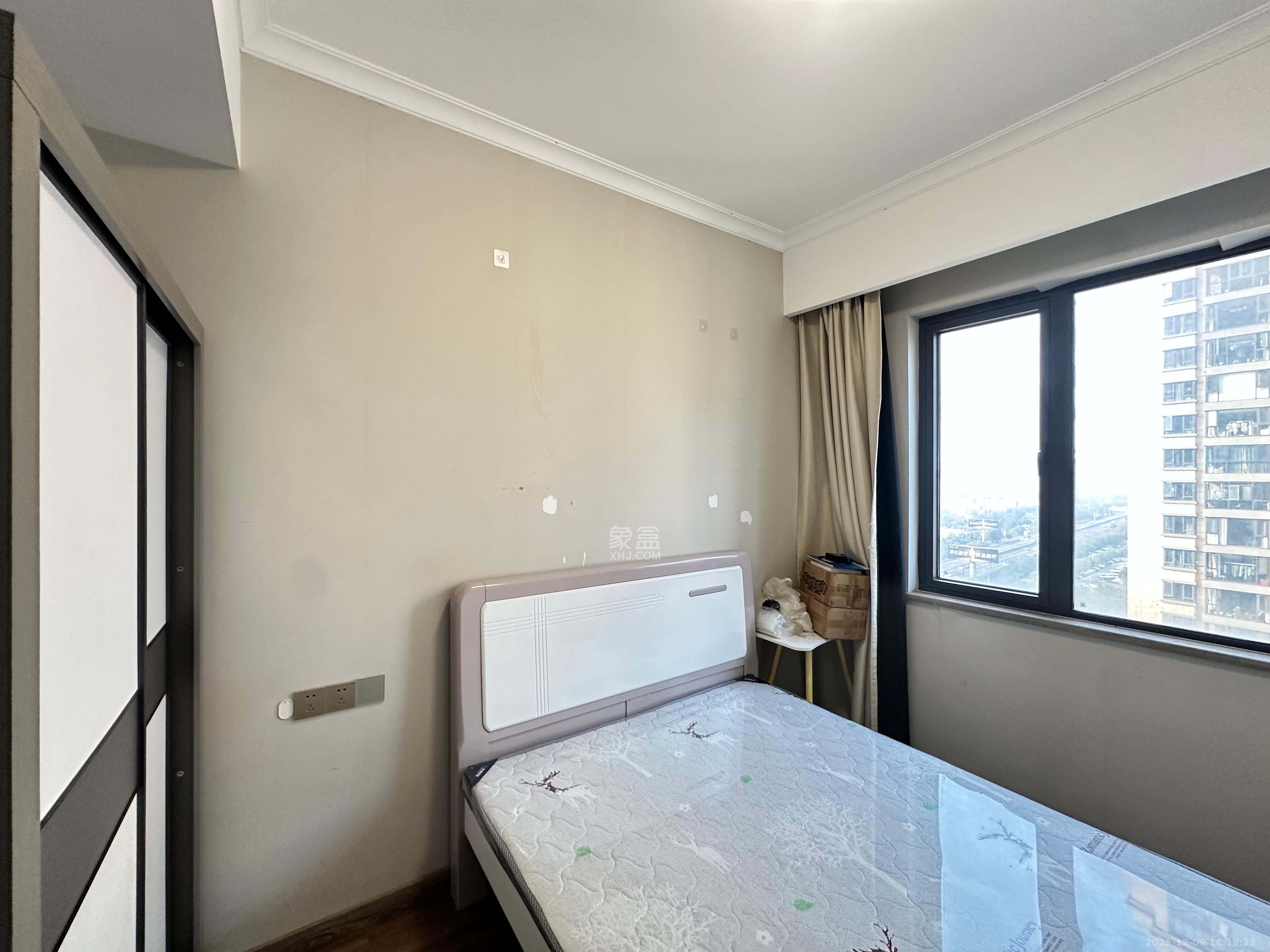 梦想新天地  4室2厅2卫    3500.0元/月室内图