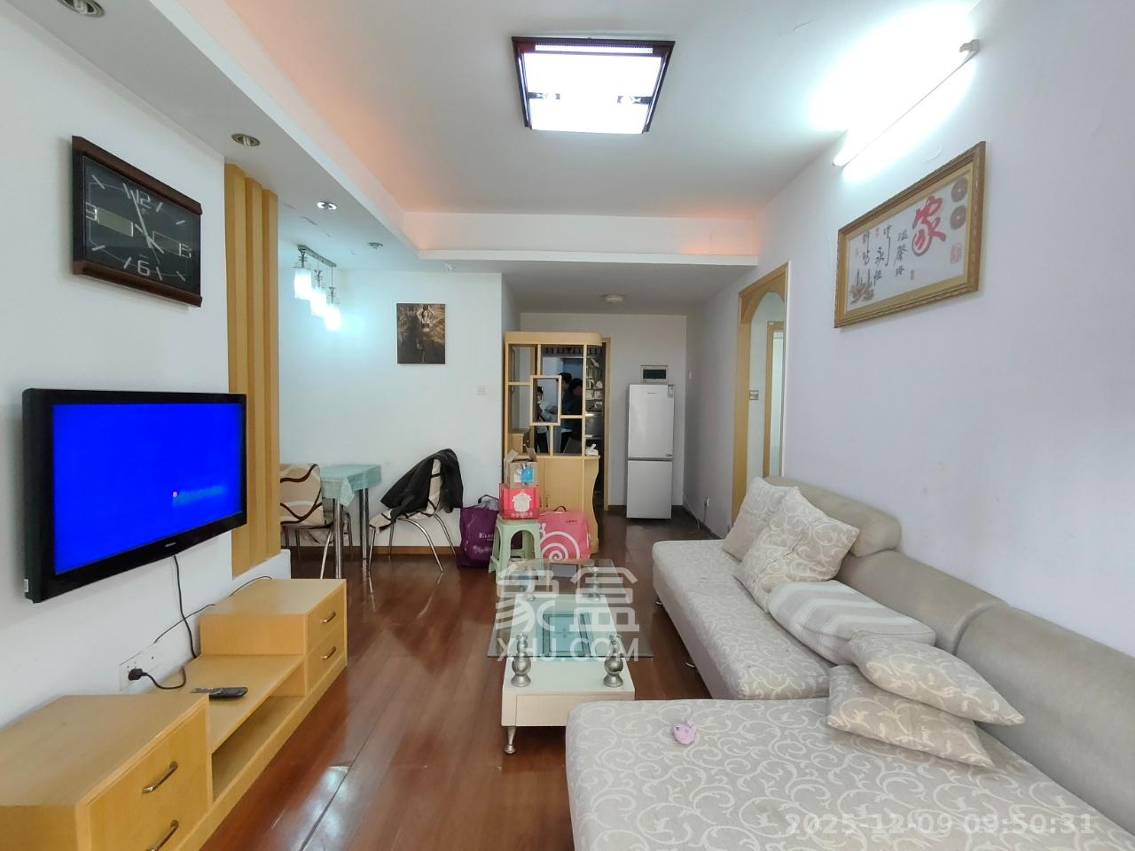 风华四季园  1室2厅1卫    2200.0元/月室内图