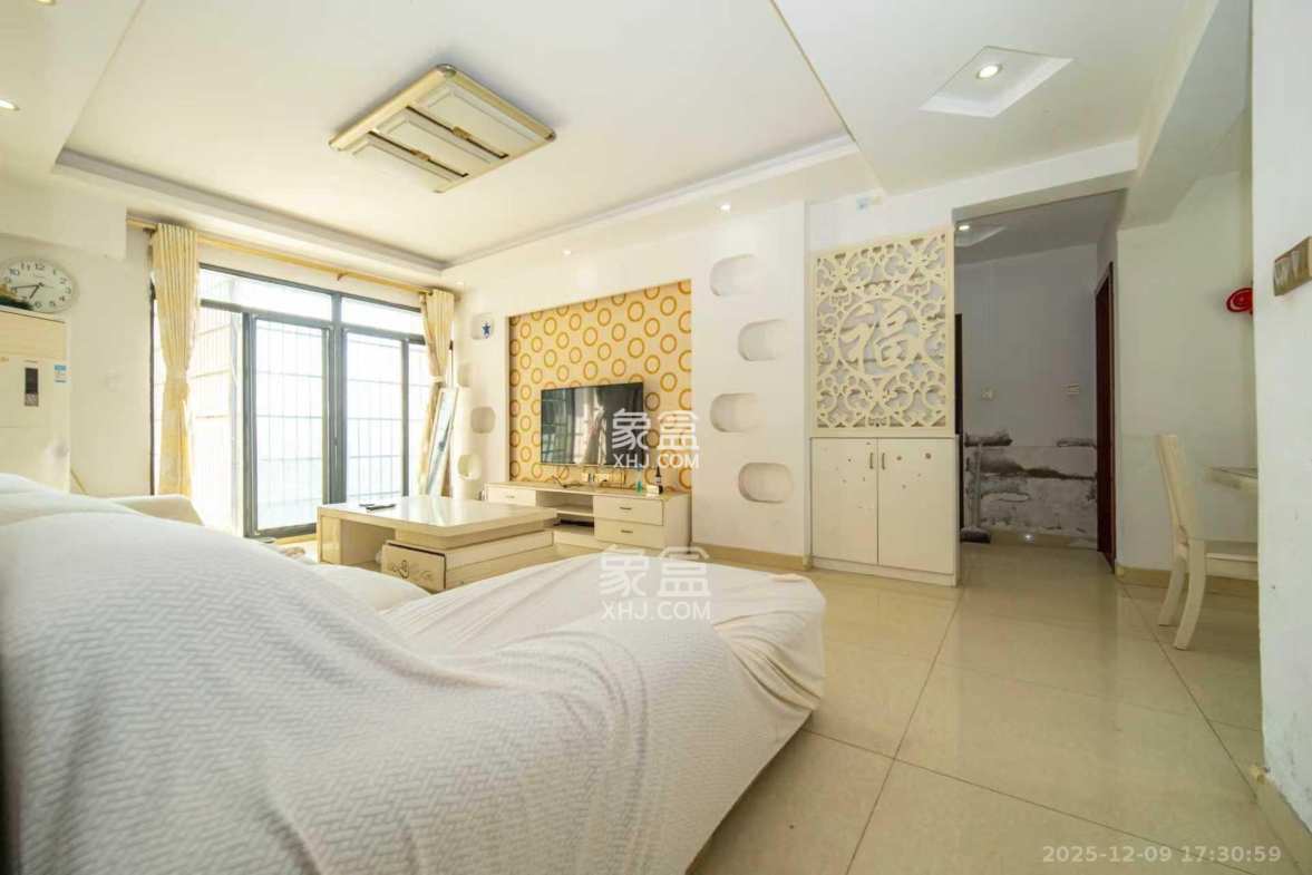 庄园心伽泊 3室2厅1卫 1800.0元/月 庄园心伽泊 3室2厅1卫 1800.0元/月室内图