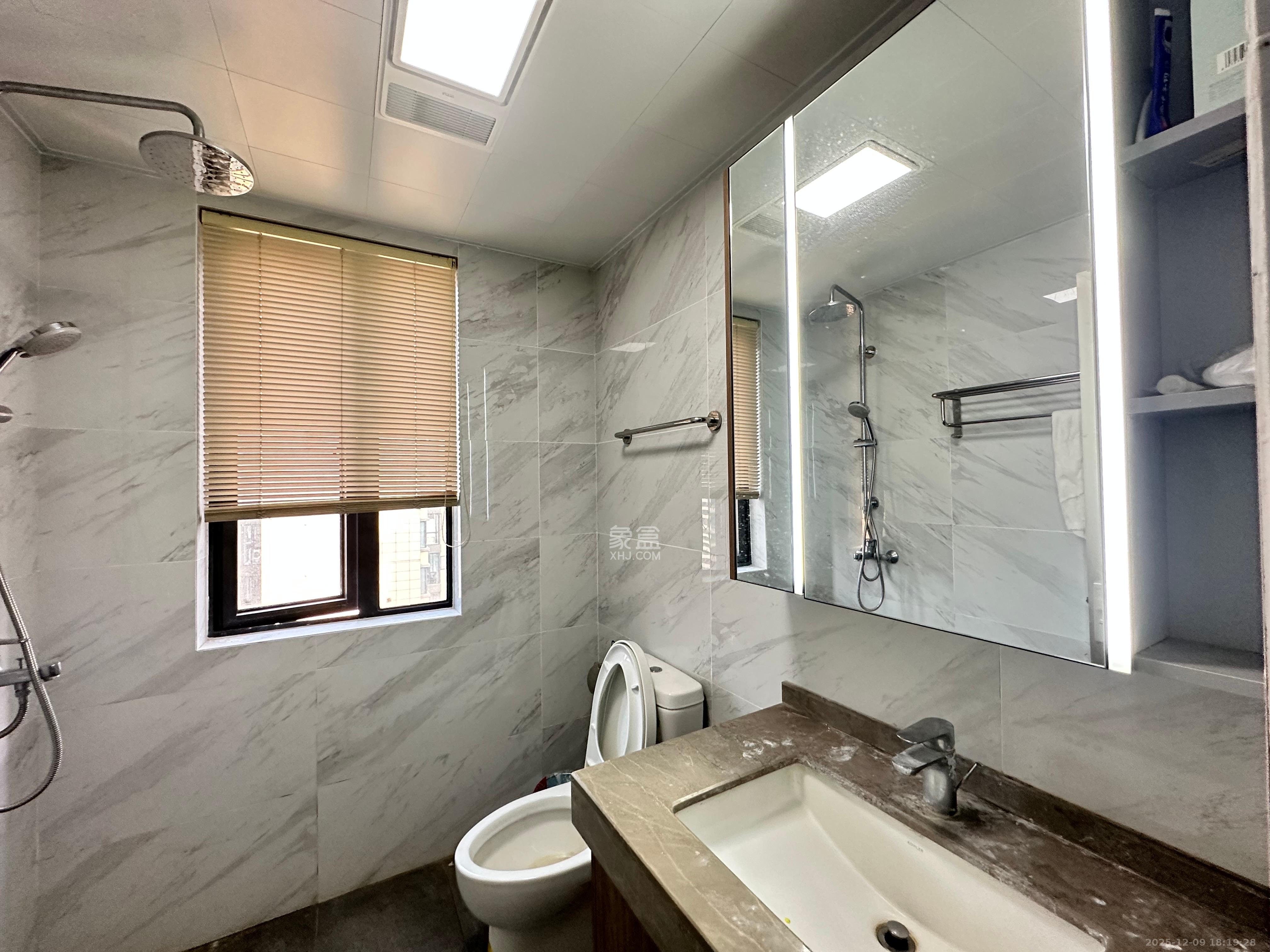 梦想新天地  4室2厅2卫    3500.0元/月室内图