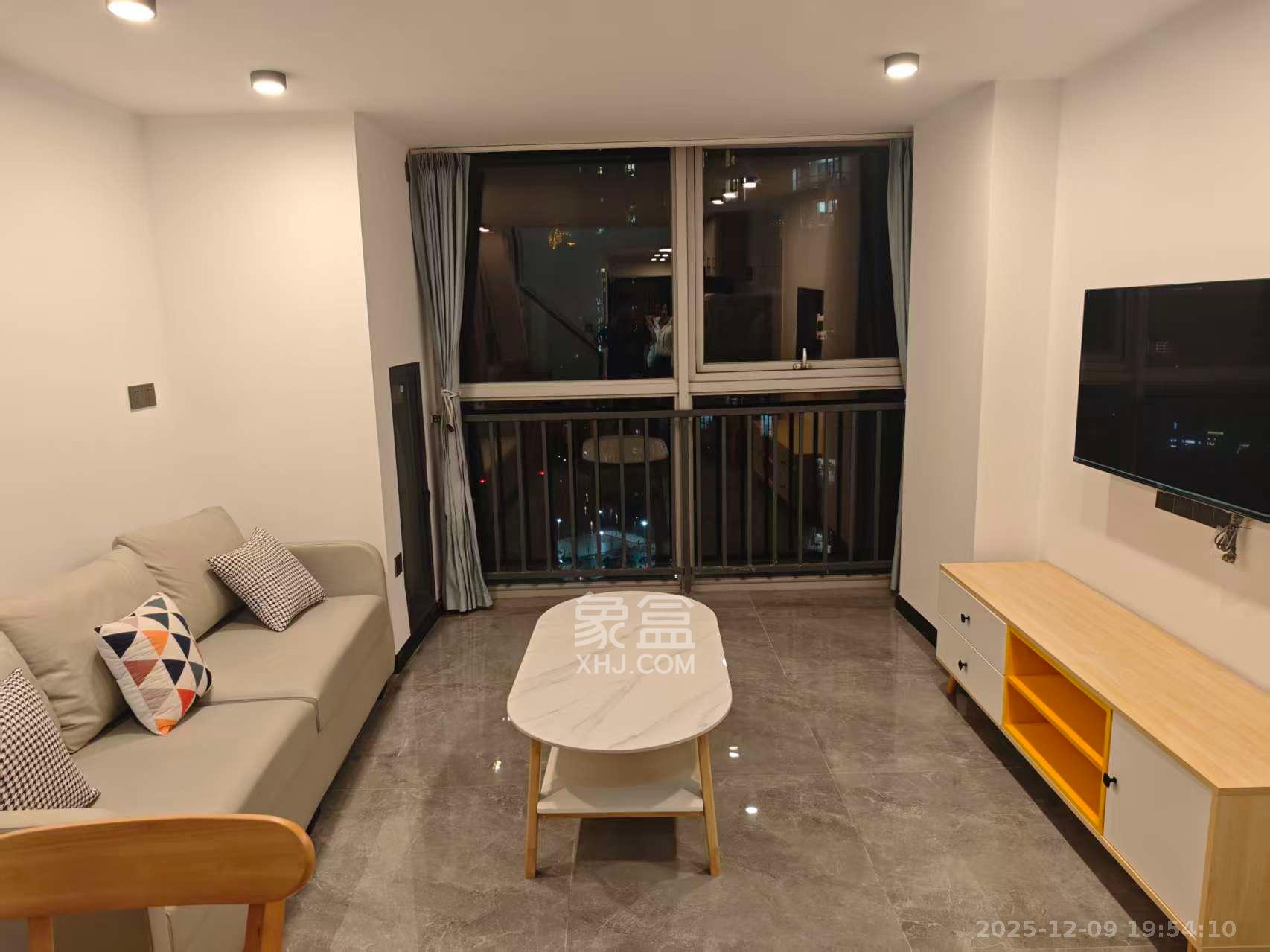 绿地长沙城际空间站（绿地新里佳苑）  2室2厅1卫    2200.0元/月