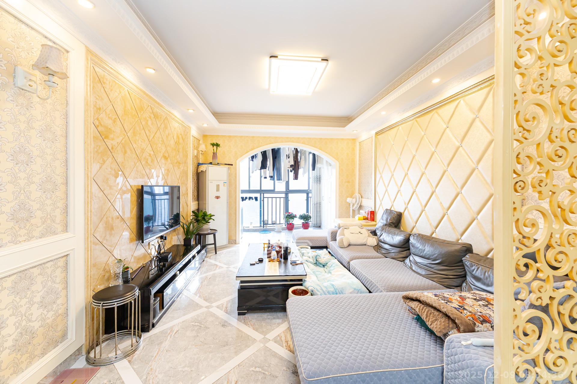 名家翡翠花园  2室2厅1卫    63.8万