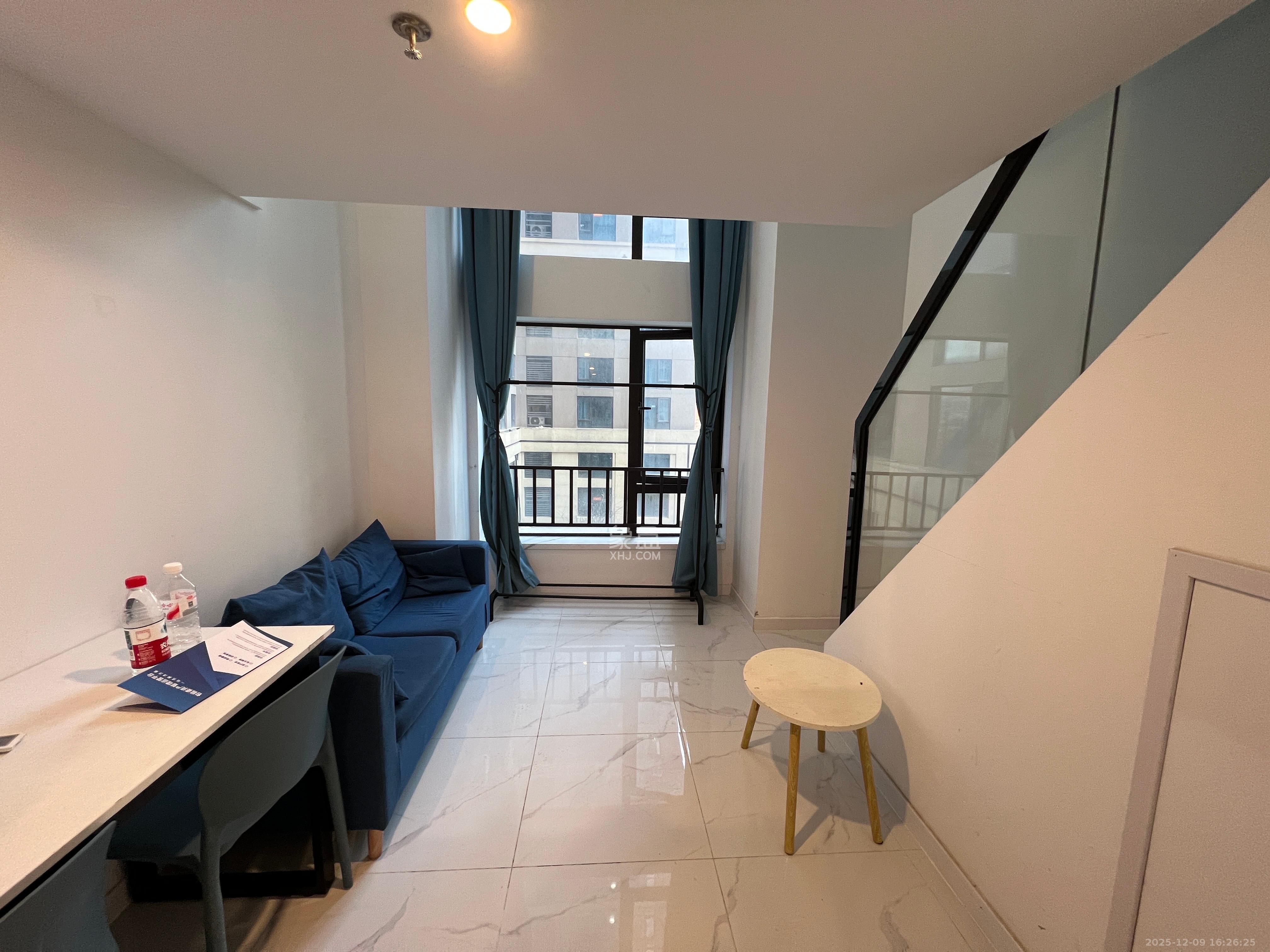 卓越江岸  1室0厅0卫    1800.0元/月