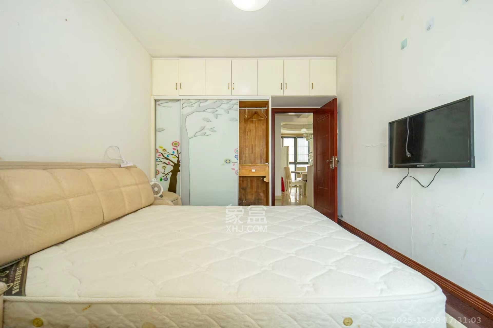 庄园心伽泊  3室2厅1卫    1800.0元/月室内图