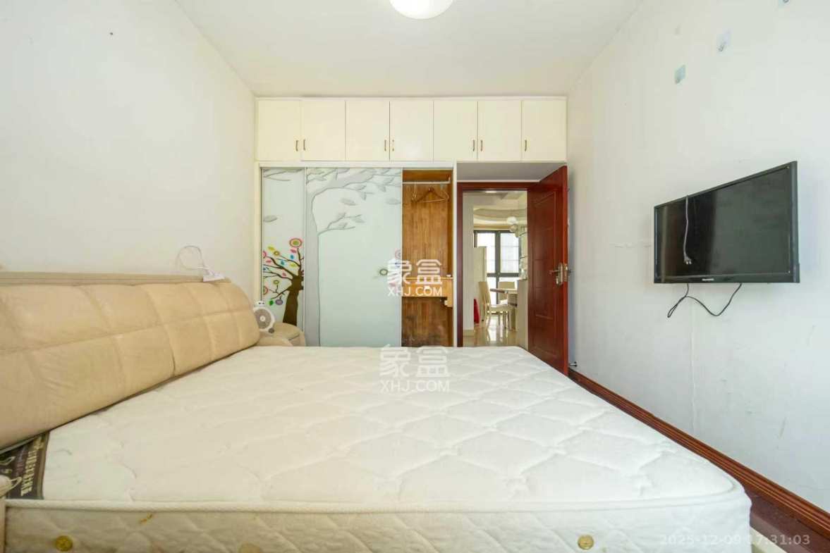 庄园心伽泊 3室2厅1卫 1800.0元/月 庄园心伽泊 3室2厅1卫 1800.0元/月室内图