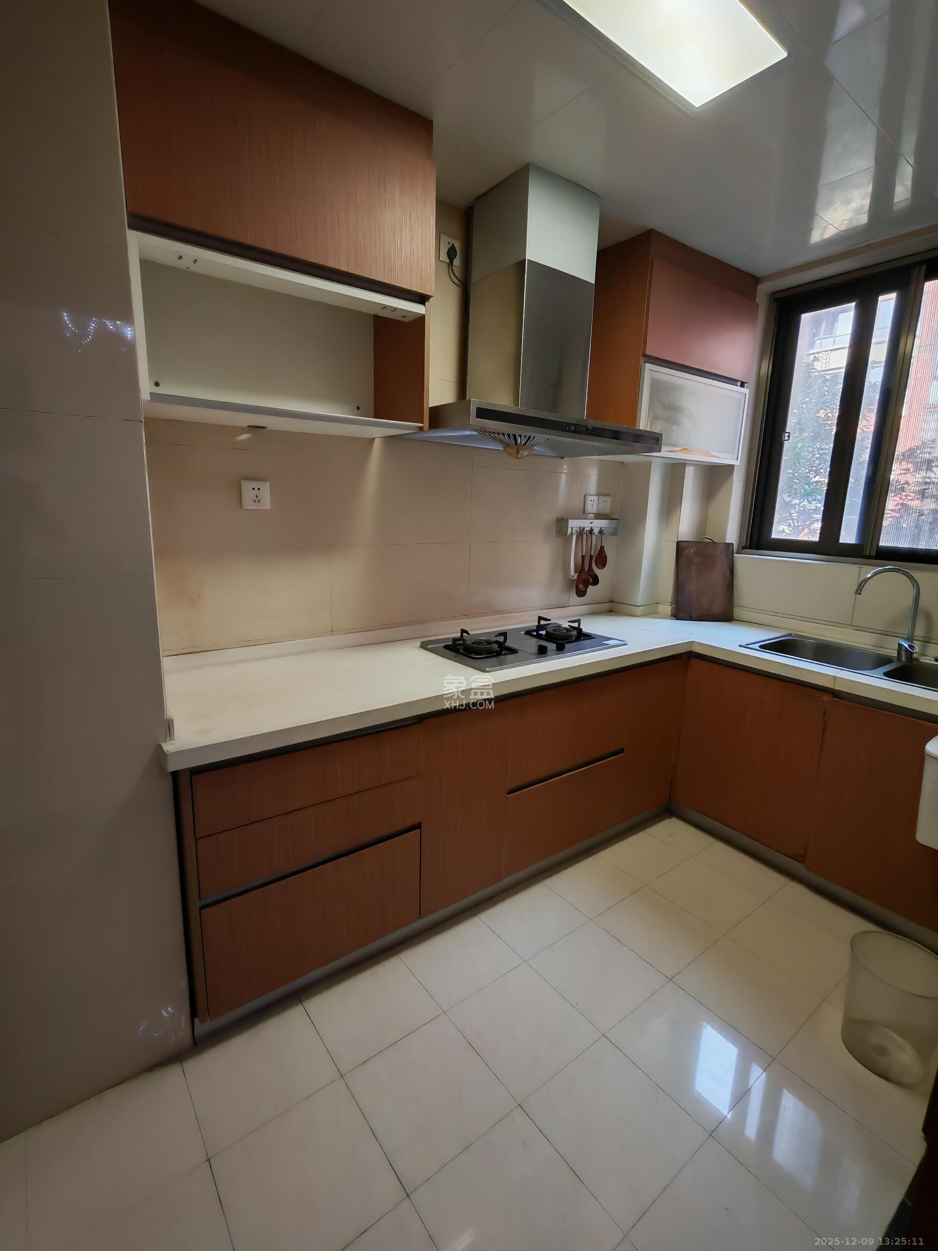 绿地公馆（绿地名邸）  3室2厅1卫    3200.0元/月室内图