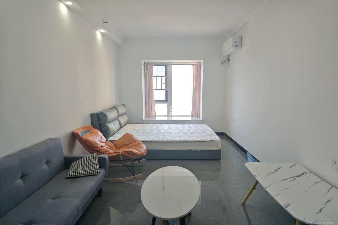 保利香槟国际 1室1厅1卫 1300.0元/月 保利香槟国际 1室1厅1卫 1300.0元/月室内图