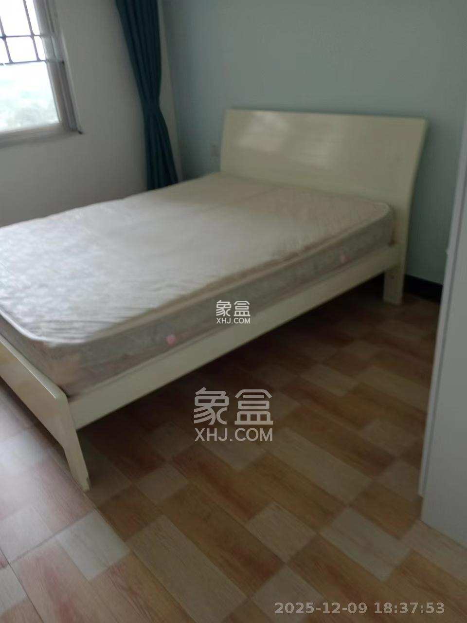 荷韵园 3室2厅2卫 1500.0元/月 荷韵园 3室2厅2卫 1500.0元/月室内图